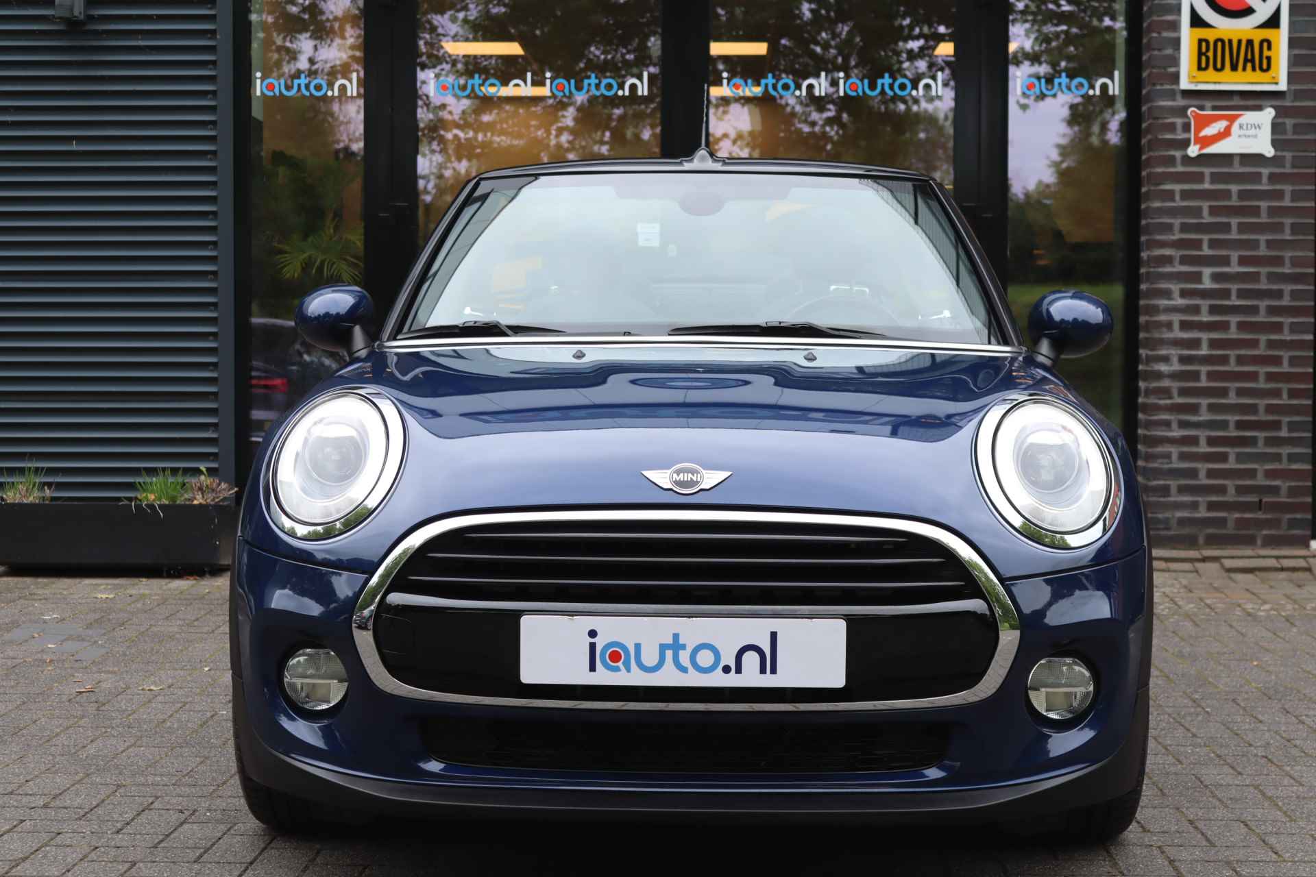 MINI Cabrio 1.5 Aut. Cooper Pepper LED/Navi/Pdc/Ecc/Crc/16" - 9/30