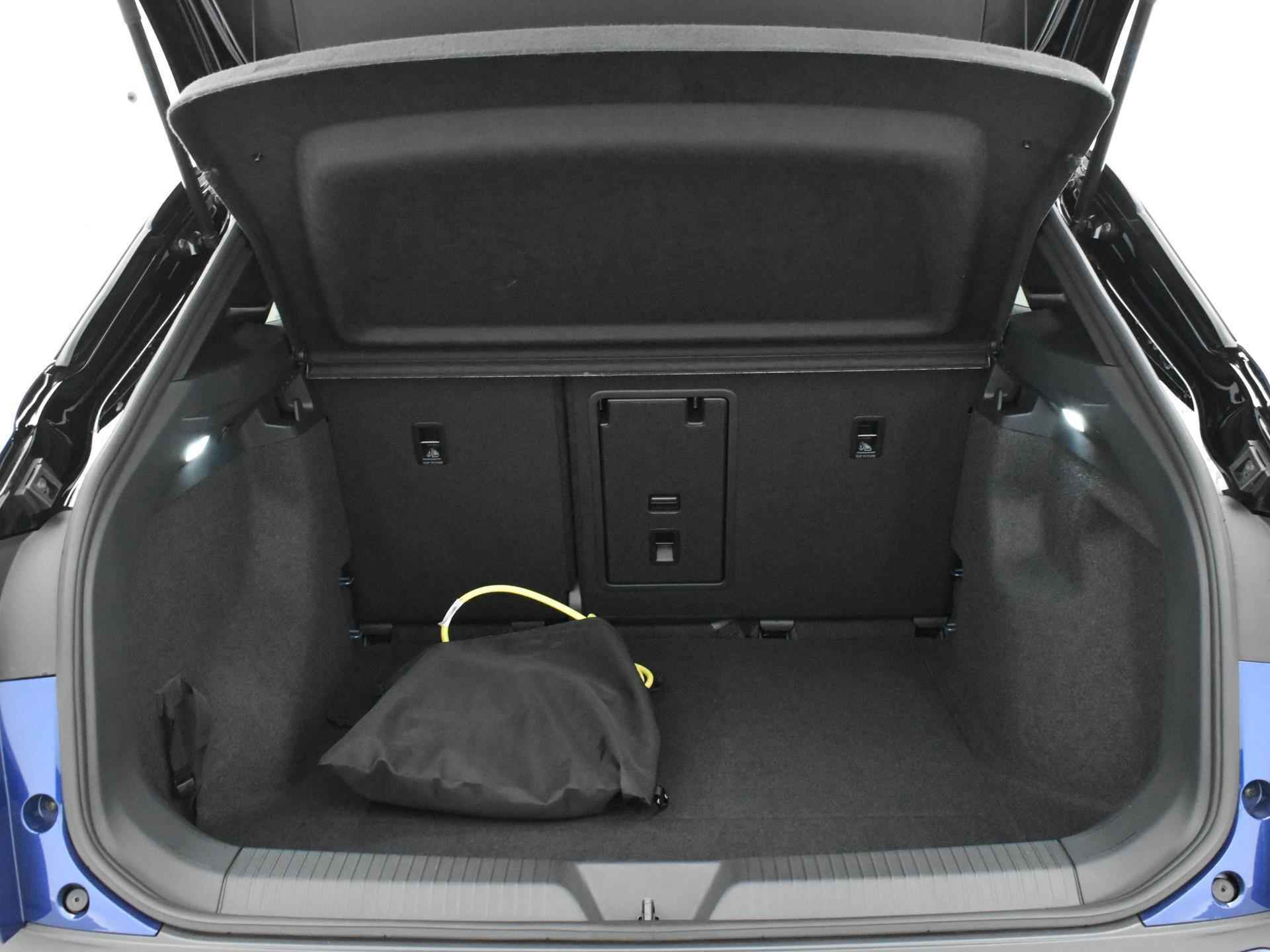 Volkswagen ID.4 First 77 kWh 8% Bijtelling | Automaat | Navigatie | DAB | Camera | Parkeer sensoren - 17/19