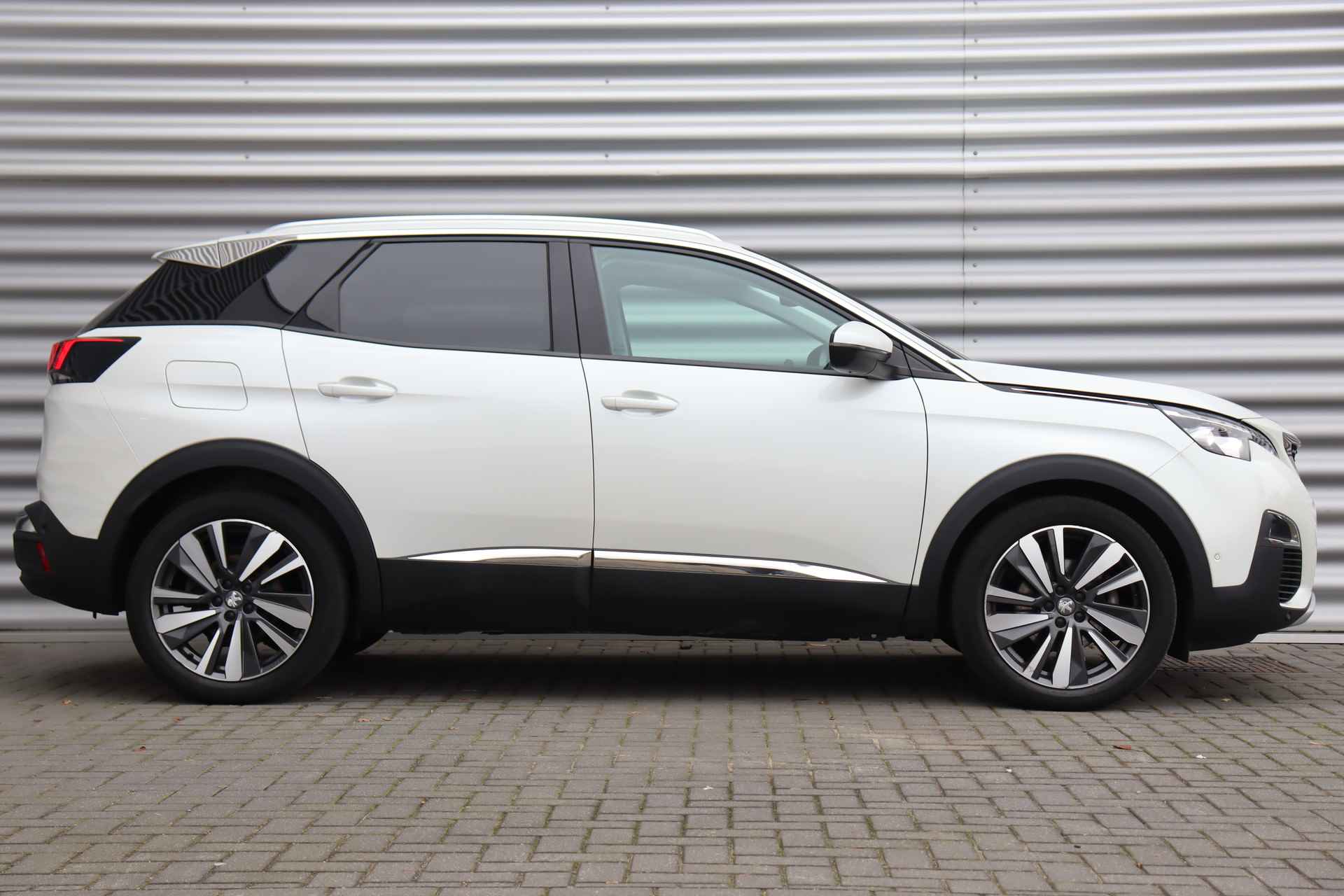 Peugeot 3008 1.2 PURETECH 130PK ALLURE+ AUTOMAAT - 3/44