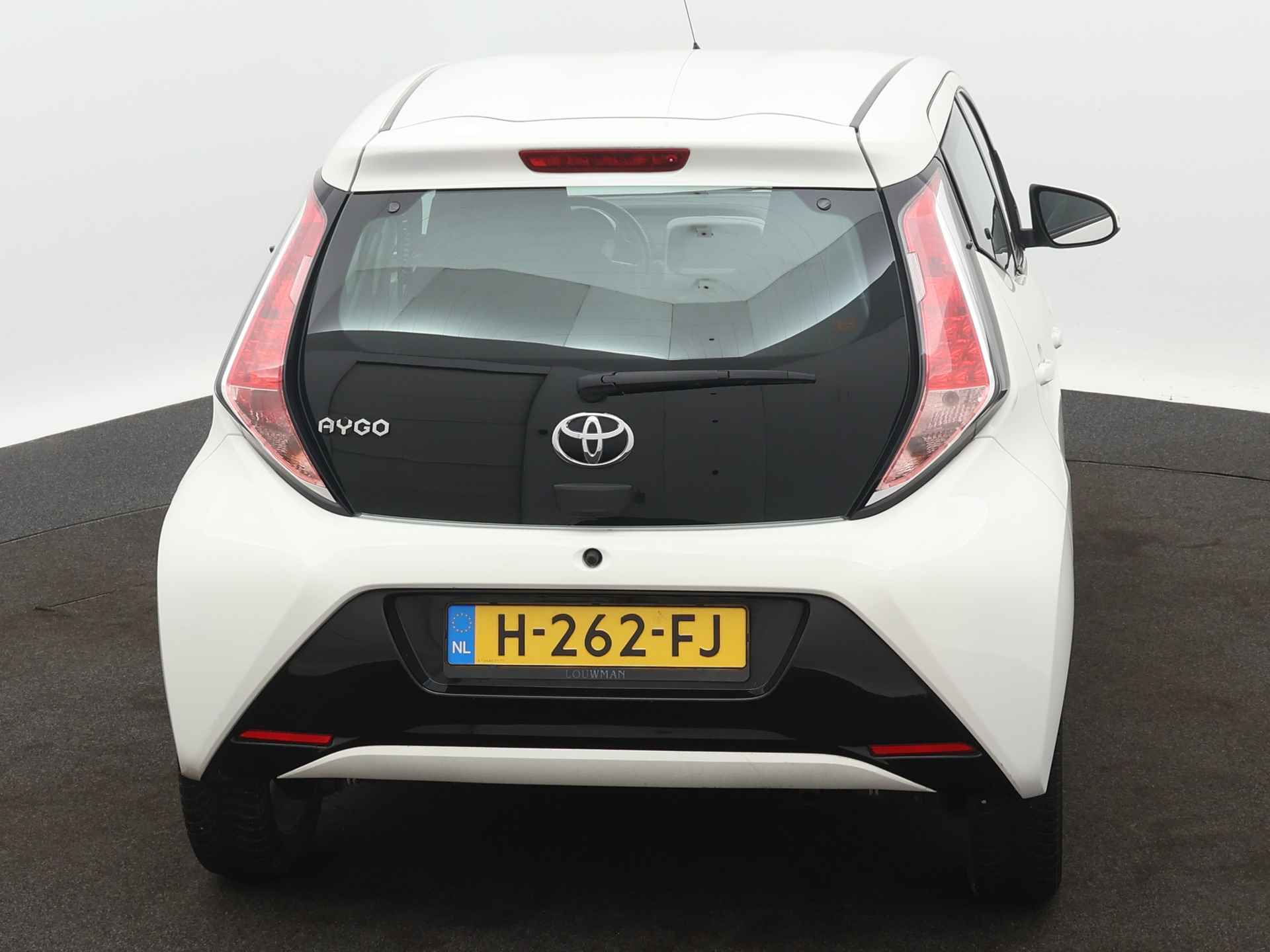 Toyota Aygo 1.0 VVT-i x-cite Limited | Airco | Camera | LM velgen | - 28/40