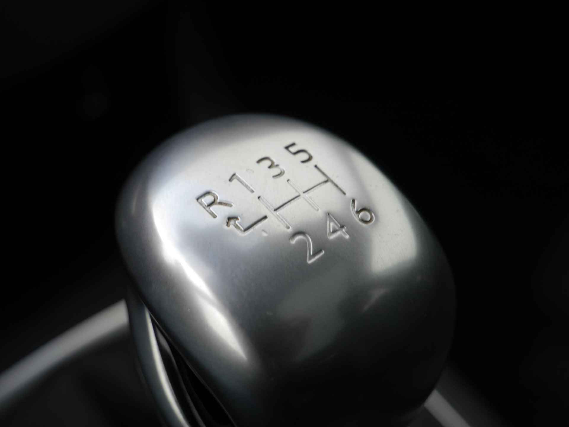 Peugeot 308 SW 1.2 PureTech Premium 110 Pk | Keyless Entry & Start | Panorama Dak | Adaptieve Cruise Control | Parkeersensoren Voor & Achter | Navigatie | Camera Achter - 39/49