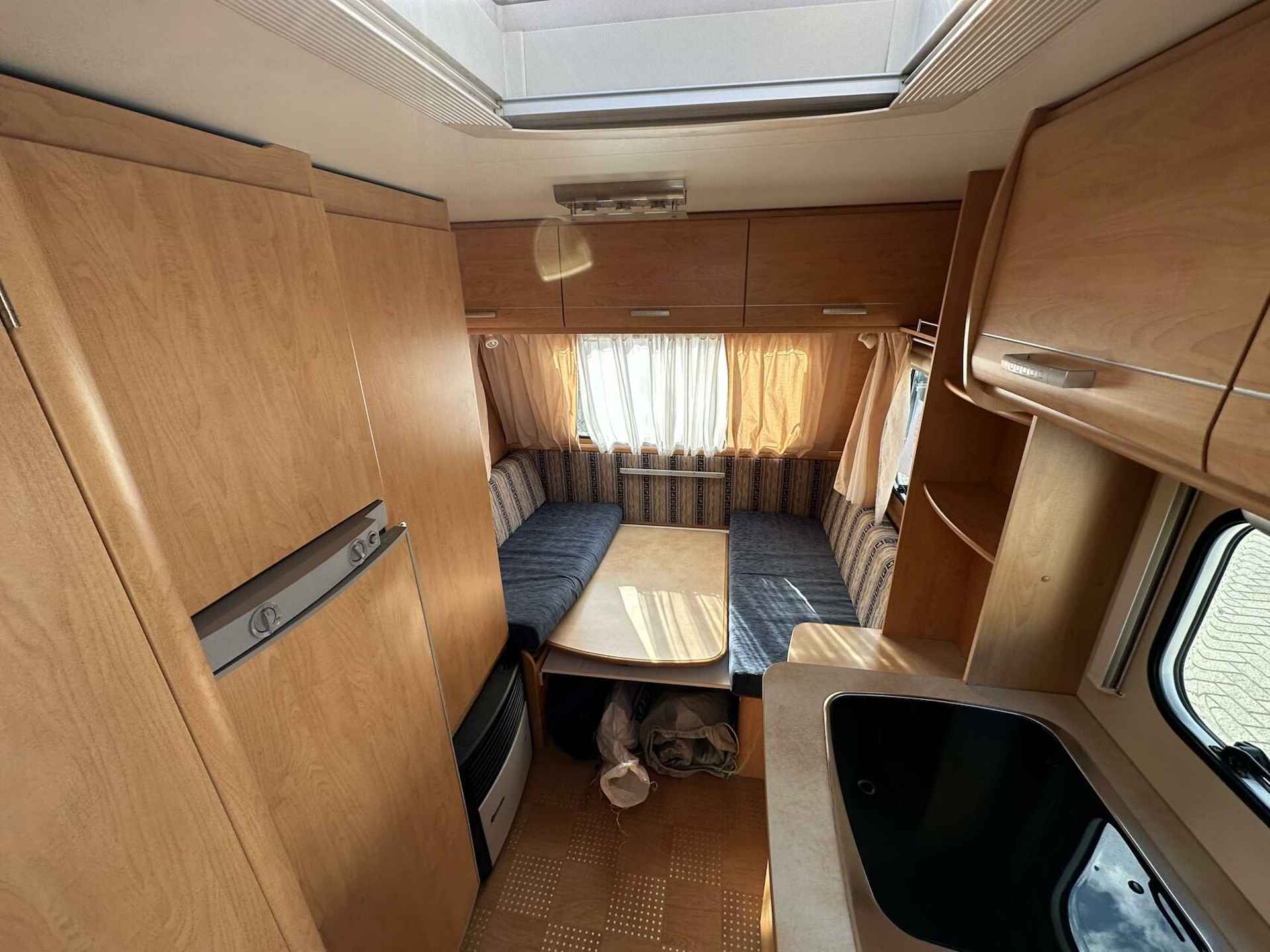 CARAVELAIR 416 ANTARES STAPELBED +LICHTGEWICHT+HOGE KOELKAST - 8/20