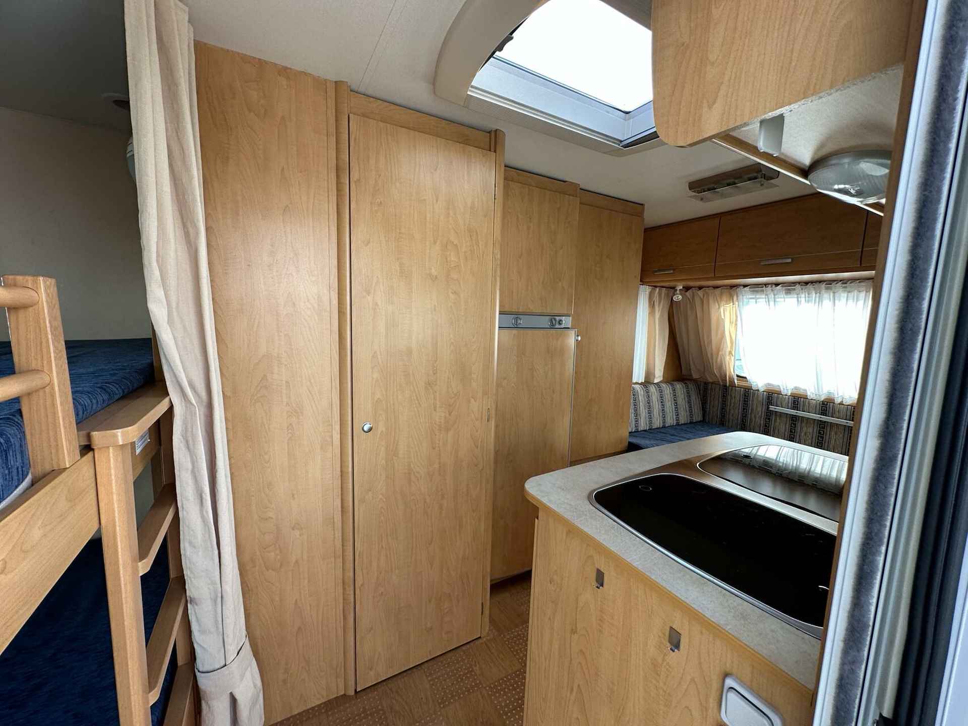 CARAVELAIR 416 ANTARES STAPELBED +LICHTGEWICHT+HOGE KOELKAST - 9/20