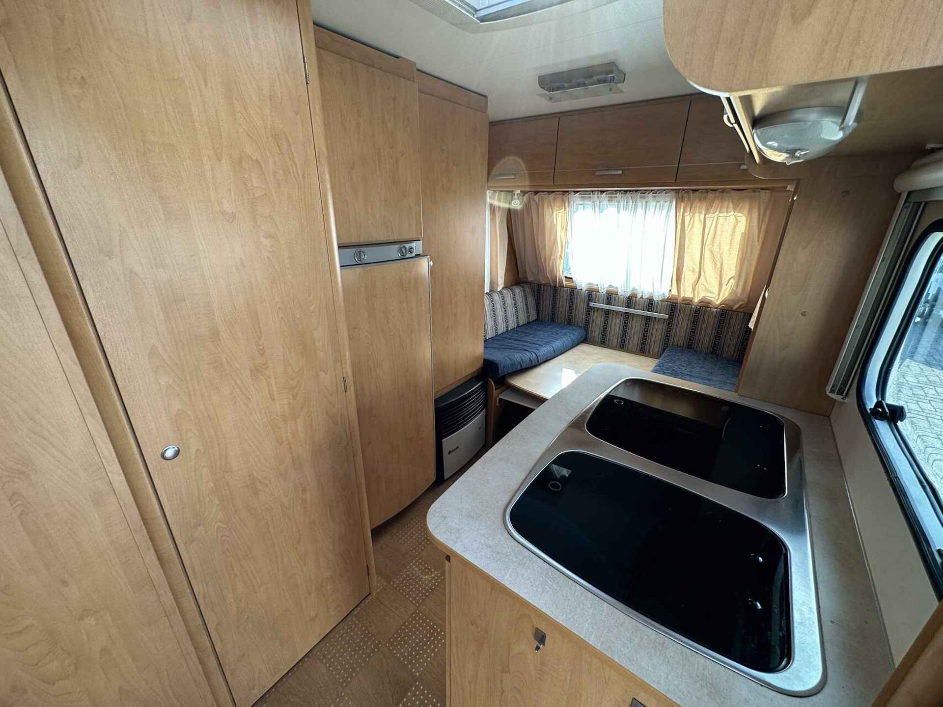 CARAVELAIR 416 ANTARES STAPELBED +LICHTGEWICHT+HOGE KOELKAST - 15/20