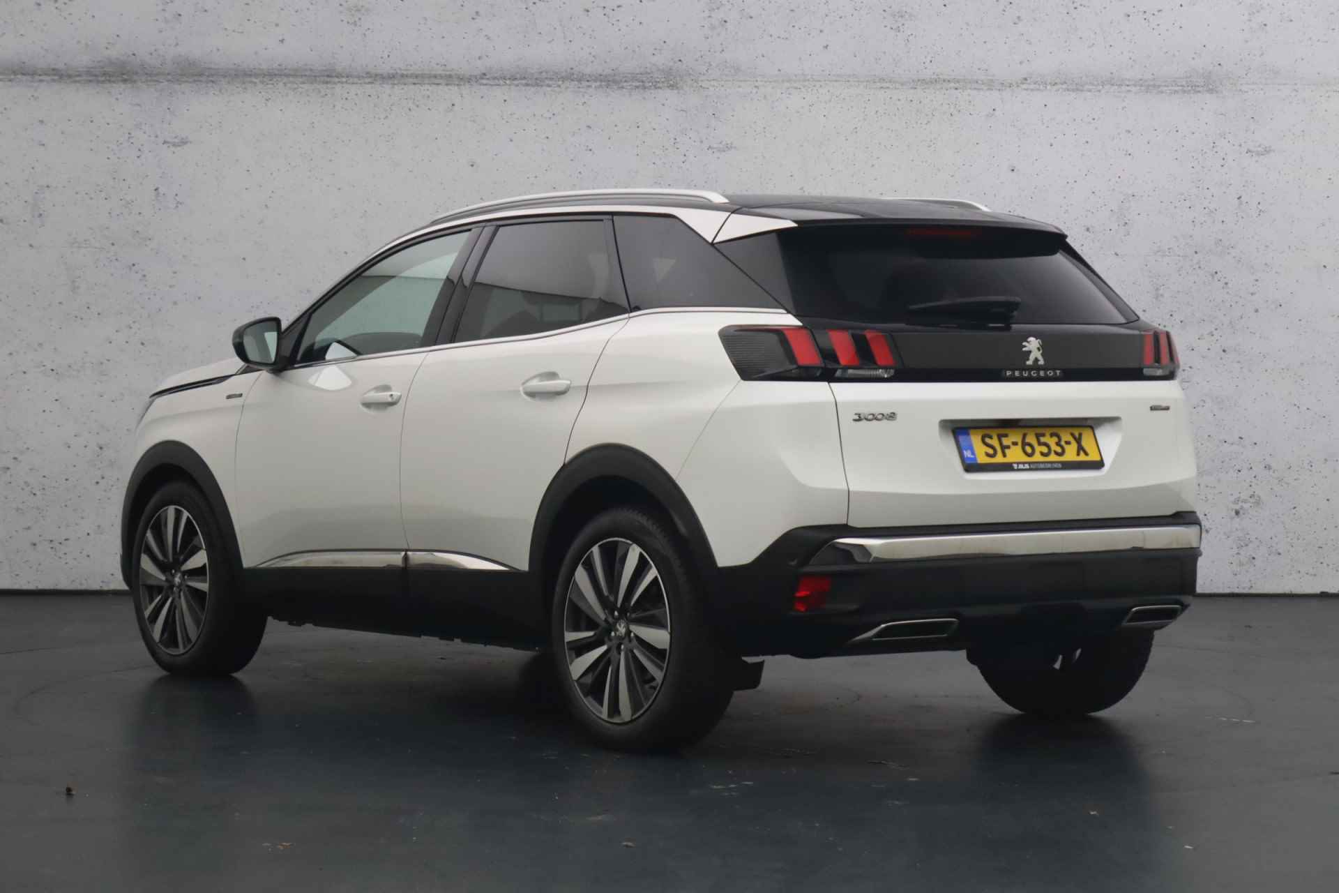 Peugeot 3008 1.2 PureTech GT Line | Camera | Parkeersensoren | Led koplampen | Half lederen bekleding - 8/30