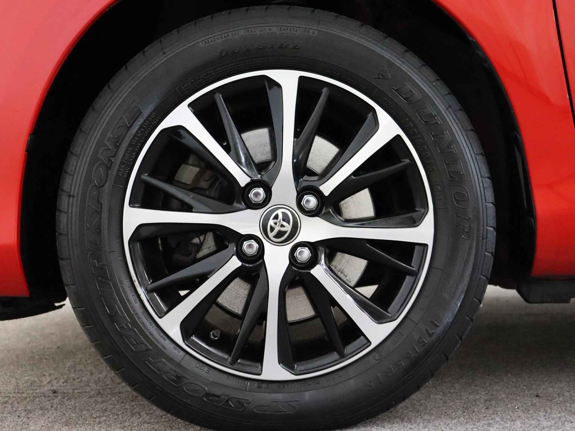 Toyota Yaris 1.5 Hybrid Design, Trekhaak, Navi, Safety sense, Trekhaak, NAVI, LM velgen, Getinte ramen - 3/36