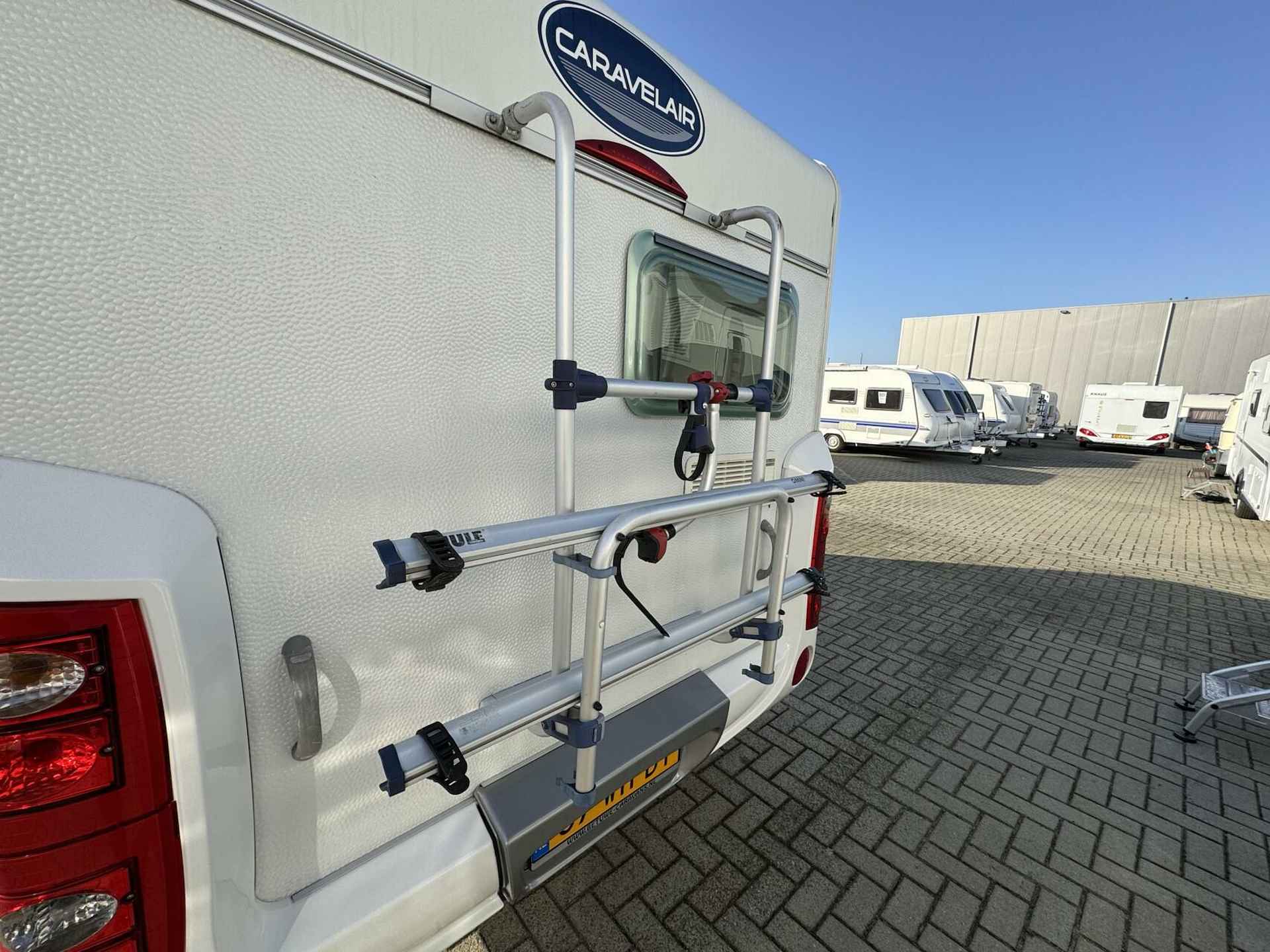 CARAVELAIR AMBIANCE STYLE 400, DWARSBED, FIETSENDR, VOORTENT - 10/24