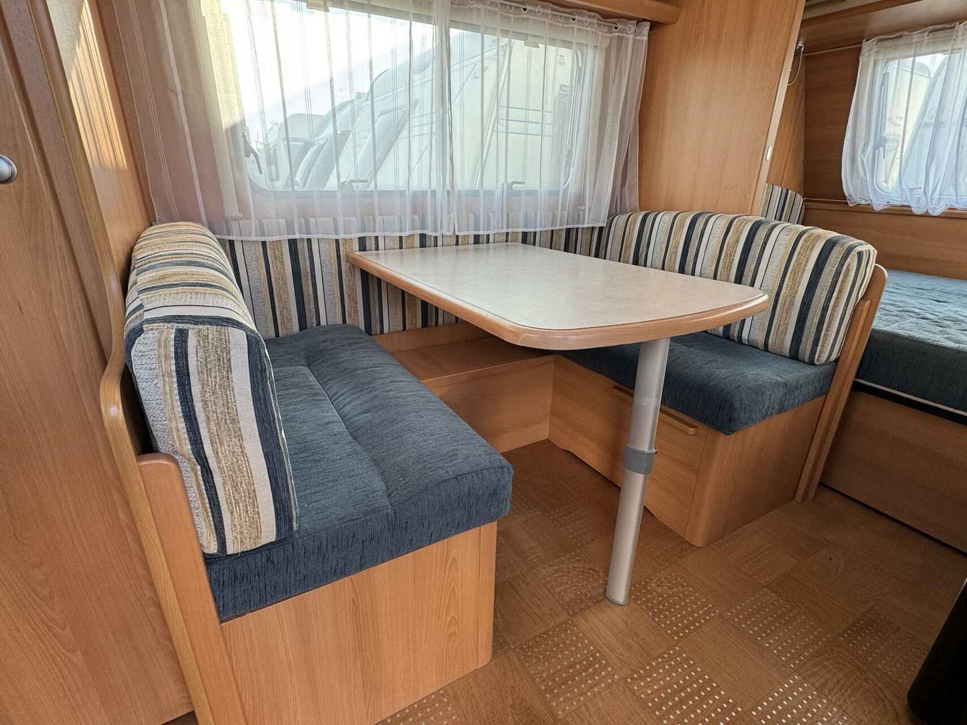 CARAVELAIR AMBIANCE STYLE 400, DWARSBED, FIETSENDR, VOORTENT - 13/24