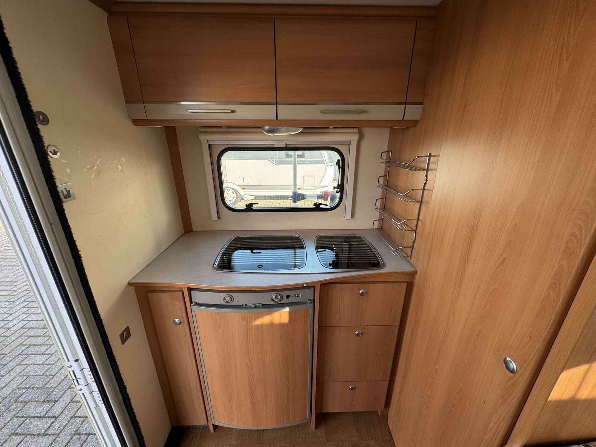 CARAVELAIR AMBIANCE STYLE 400, DWARSBED, FIETSENDR, VOORTENT - 17/24