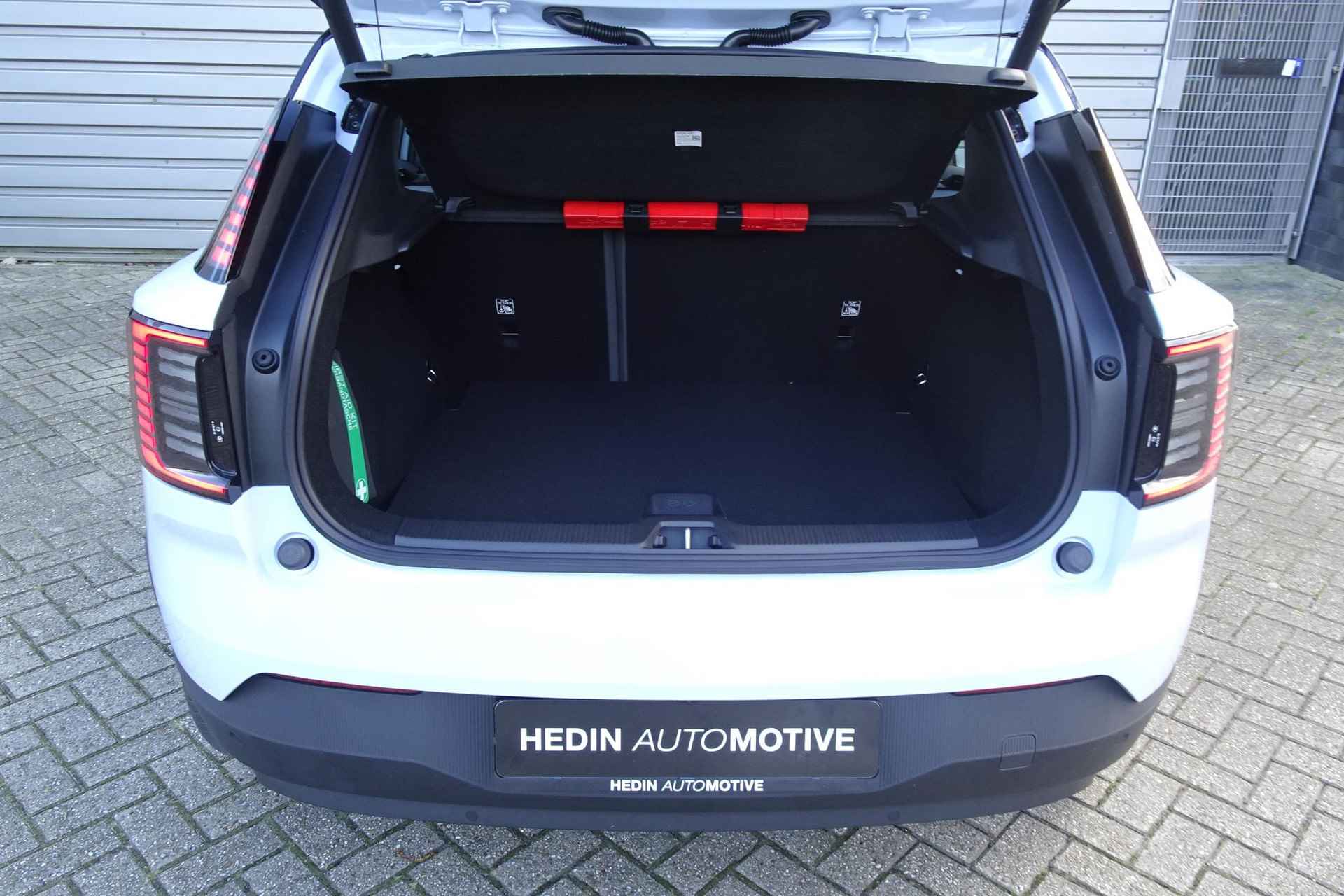 Volvo EX30 Twin Motor Performance Ultra 69 kWh | Harman Kardon | Electrische stoelen | Panorama Dak | 20 " LM Velgen | - 14/20