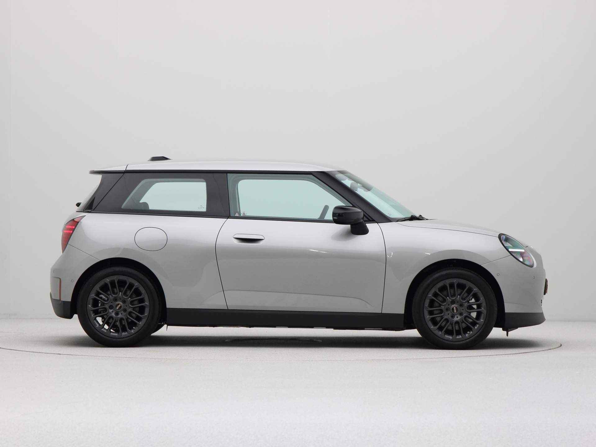 MINI Cooper E Essential - 8/22