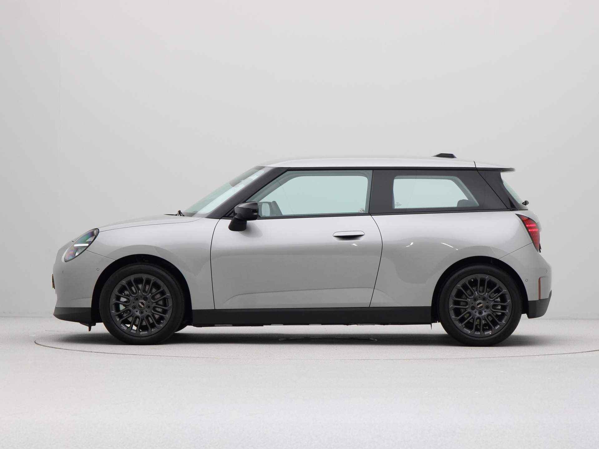 MINI Cooper E Essential - 12/22