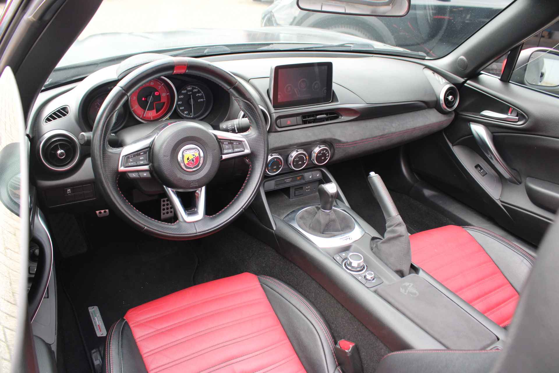 Fiat Spider Abarth 1.4 MultiAir Turbo | Orgineel NL | 170PK Handbak | Cruise | Stoelverwarming | Bose Audio - 21/49