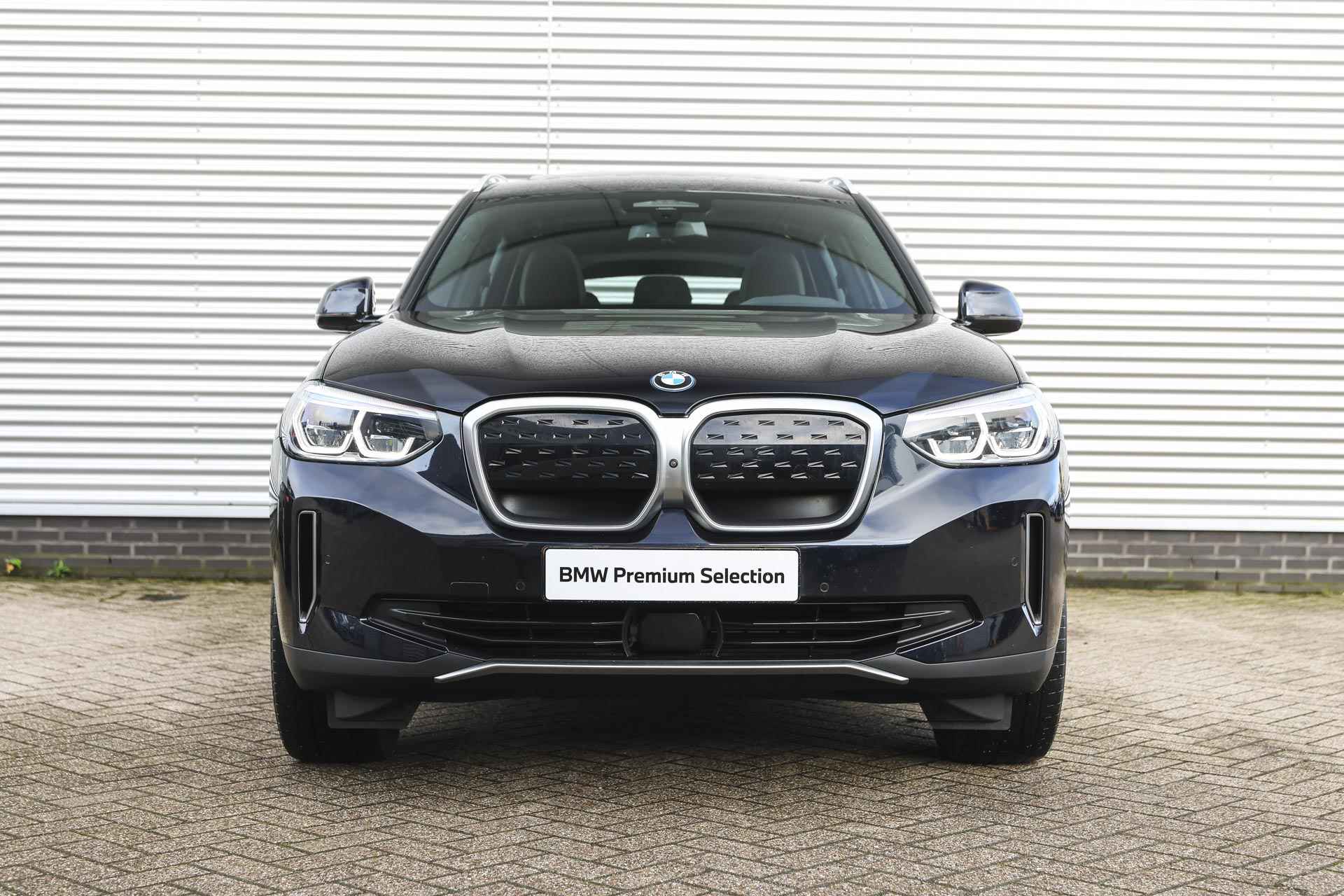 BMW iX3 High Executive / Trekhaak / Sportstoelen / Adaptieve LED / Comfort Access / Parking Assistant Plus / Gesture Control / Adaptief onderstel - 24/43