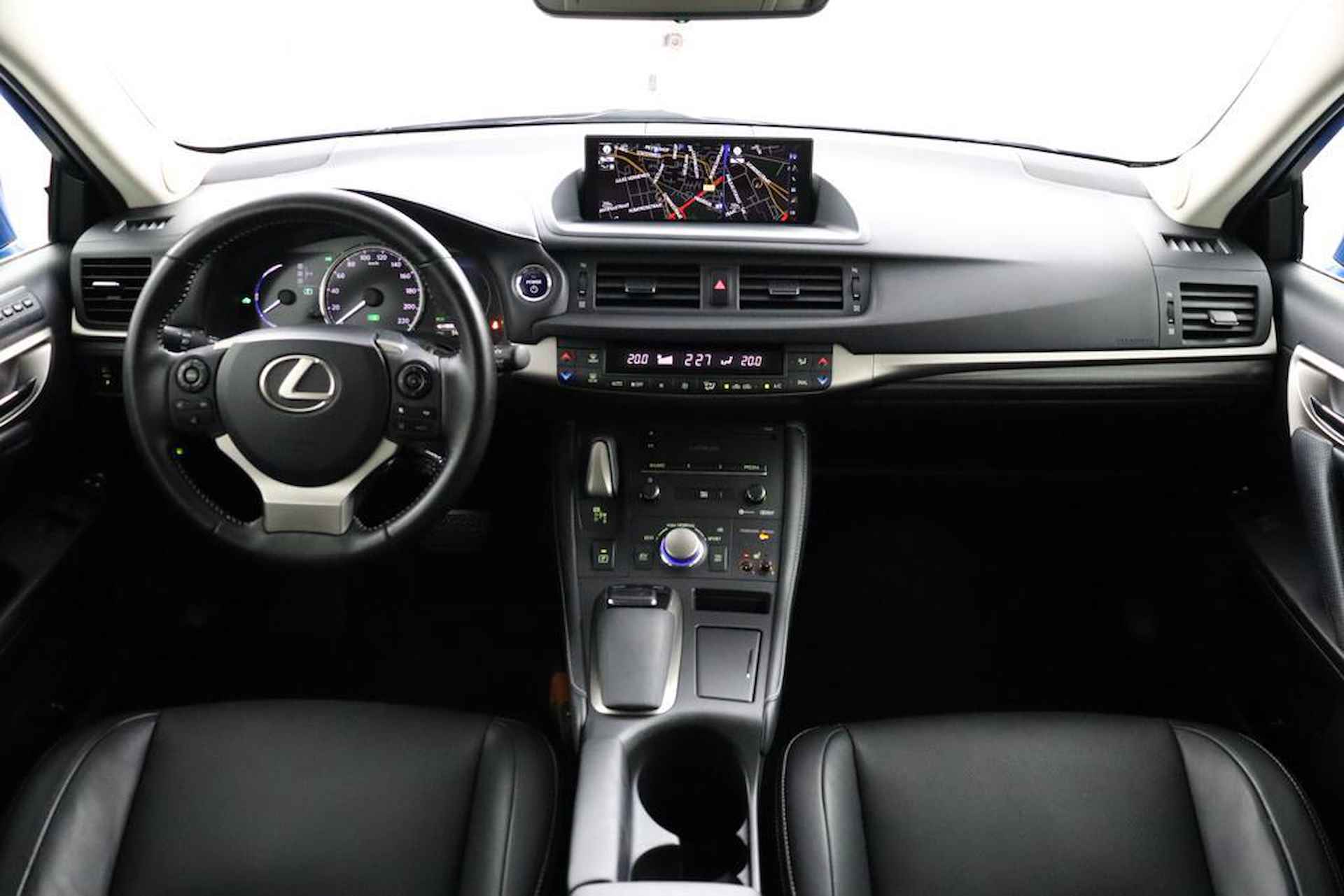 Lexus CT 200h Luxury Line | Lederen bekleding | Navigatie | Parkeersensoren | Stoelverwarming | - 4/57