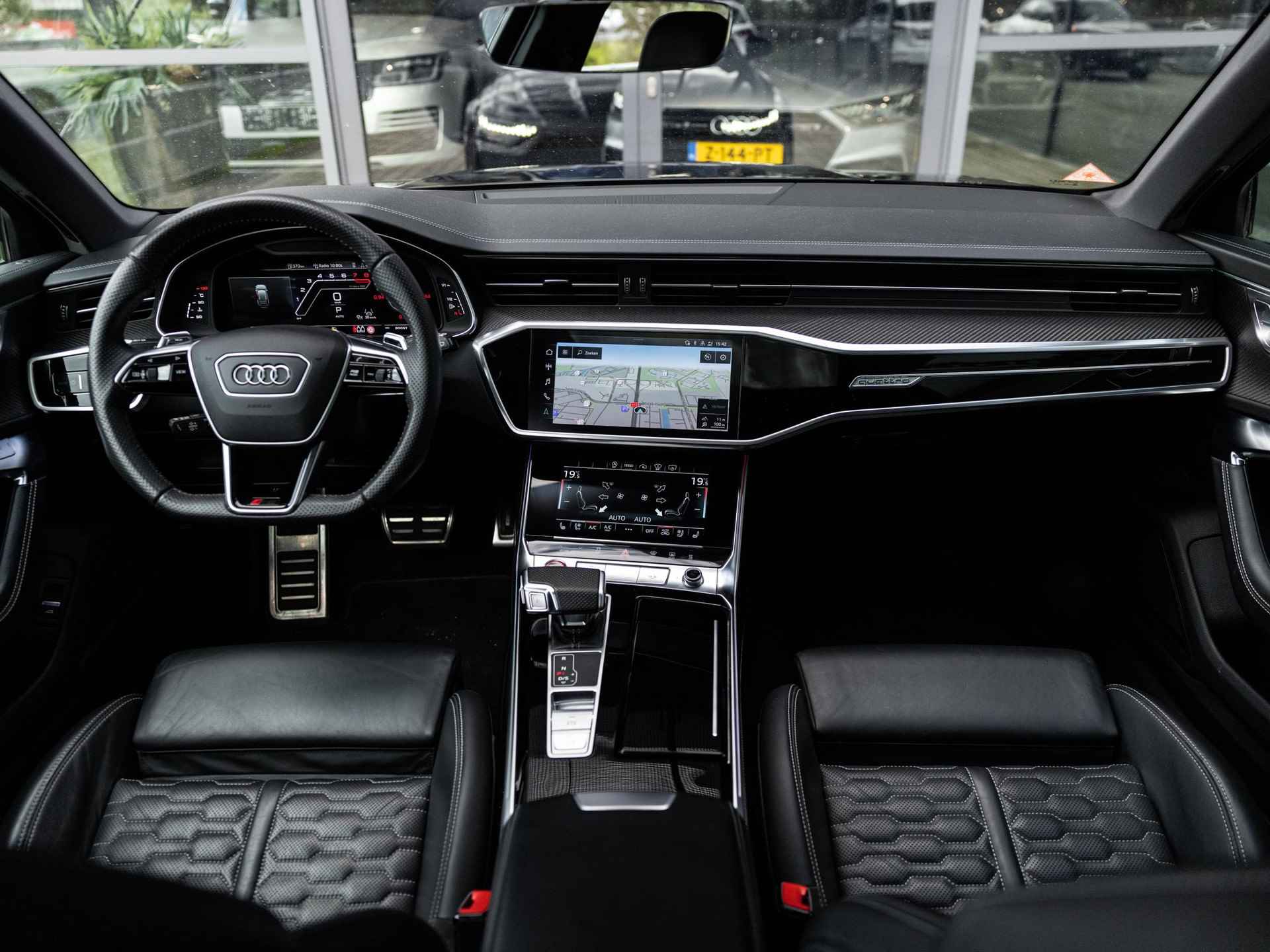 Audi RS6 Avant 4.0 TFSI QUATTRO | DYNAMIC PLUS | B&O SOUND | PANORAMADAK | KERAMISCHE SCHIJVEN | MATRIXLED | CARBON INTERIEUR | KEYLESS | SOFTCLOSE | 4-WIEL BESTURING | 305 KM/U | BTW | STOELVENTILATIE | 360 CAMERA | - 15/55