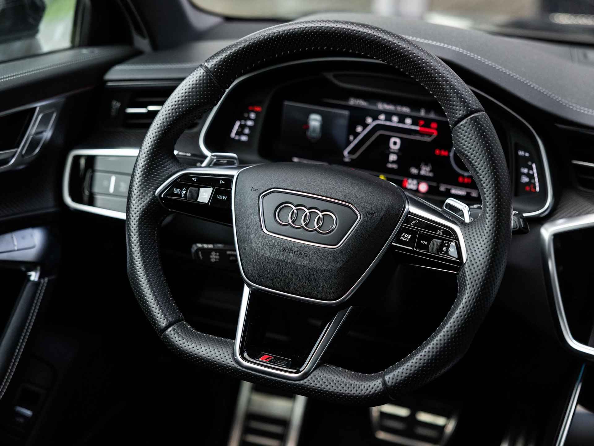 Audi RS6 Avant 4.0 TFSI QUATTRO | DYNAMIC PLUS | B&O SOUND | PANORAMADAK | KERAMISCHE SCHIJVEN | MATRIXLED | CARBON INTERIEUR | KEYLESS | SOFTCLOSE | 4-WIEL BESTURING | 305 KM/U | BTW | STOELVENTILATIE | 360 CAMERA | - 16/55