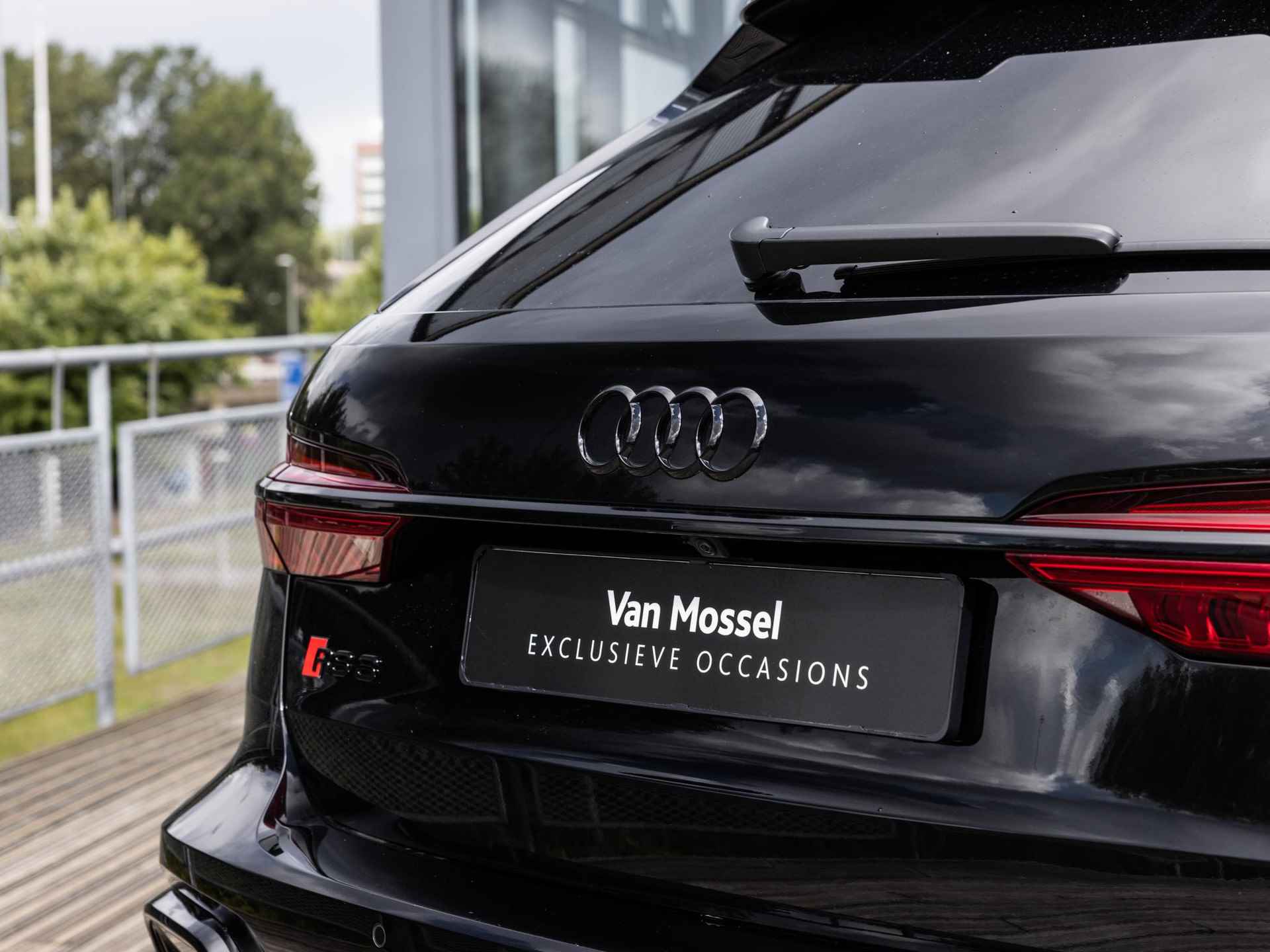 Audi RS6 Avant 4.0 TFSI QUATTRO | DYNAMIC PLUS | B&O SOUND | PANORAMADAK | KERAMISCHE SCHIJVEN | MATRIXLED | CARBON INTERIEUR | KEYLESS | SOFTCLOSE | 4-WIEL BESTURING | 305 KM/U | BTW | STOELVENTILATIE | 360 CAMERA | - 53/55