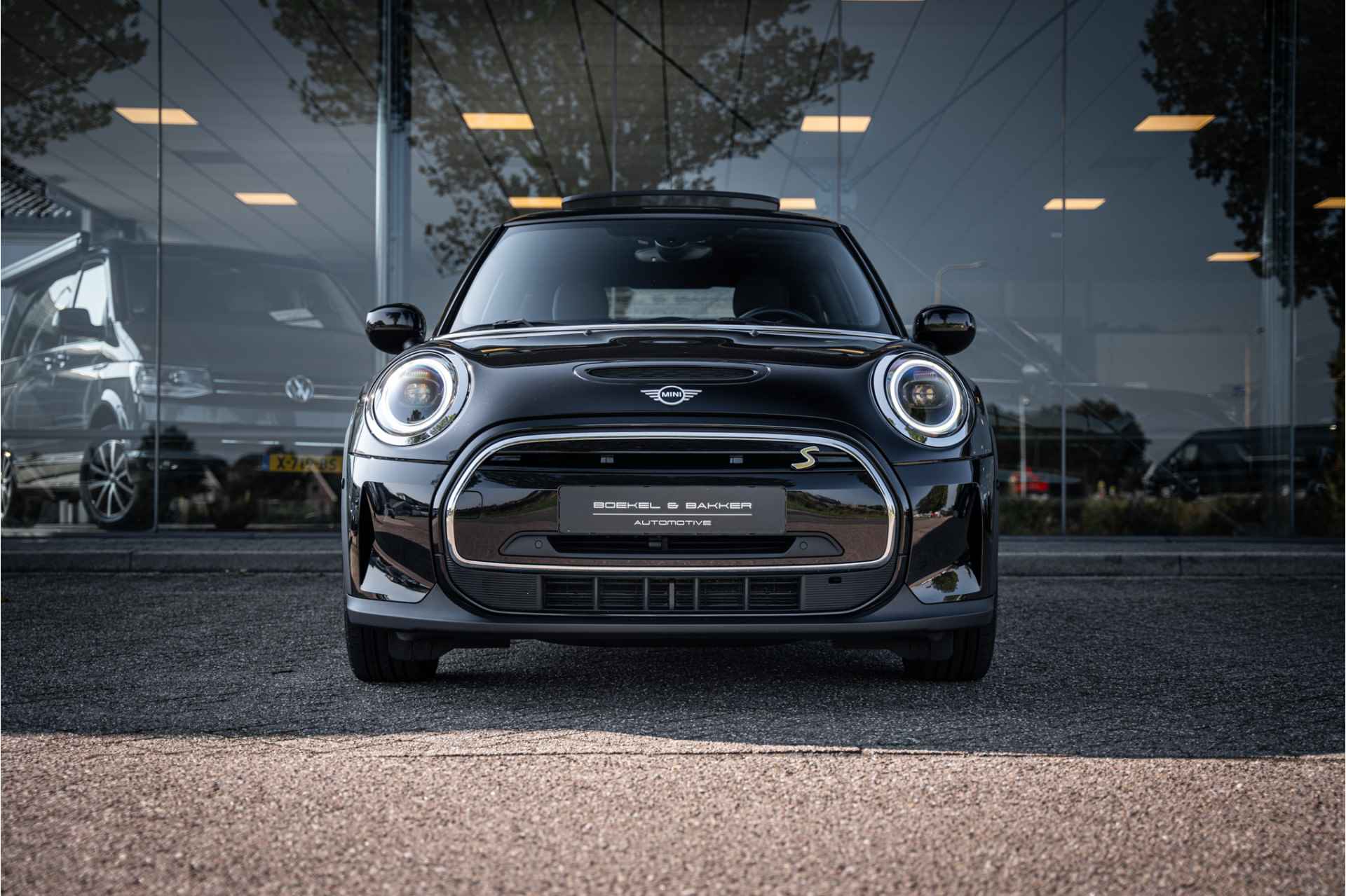 MINI Mini Electric Yours 33 kWh - Panodak - Leder - 12% bijtelling € 2.000,- SEPP subsidie - Facelift model! - 13/77