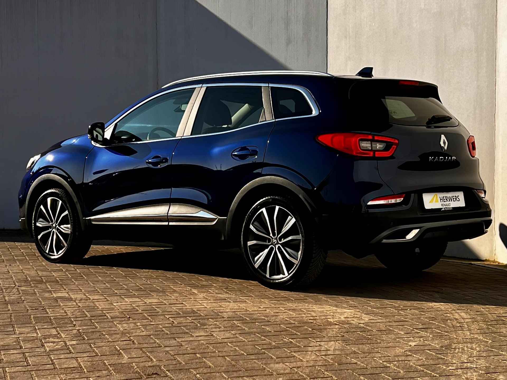 Renault Kadjar 1.3 TCe Intens / Trekgewicht 1.500 kg / Afneembare trekhaak / Panorama dak / Navi / Apple Carplay Android / 19" All Season banden / - 20/52