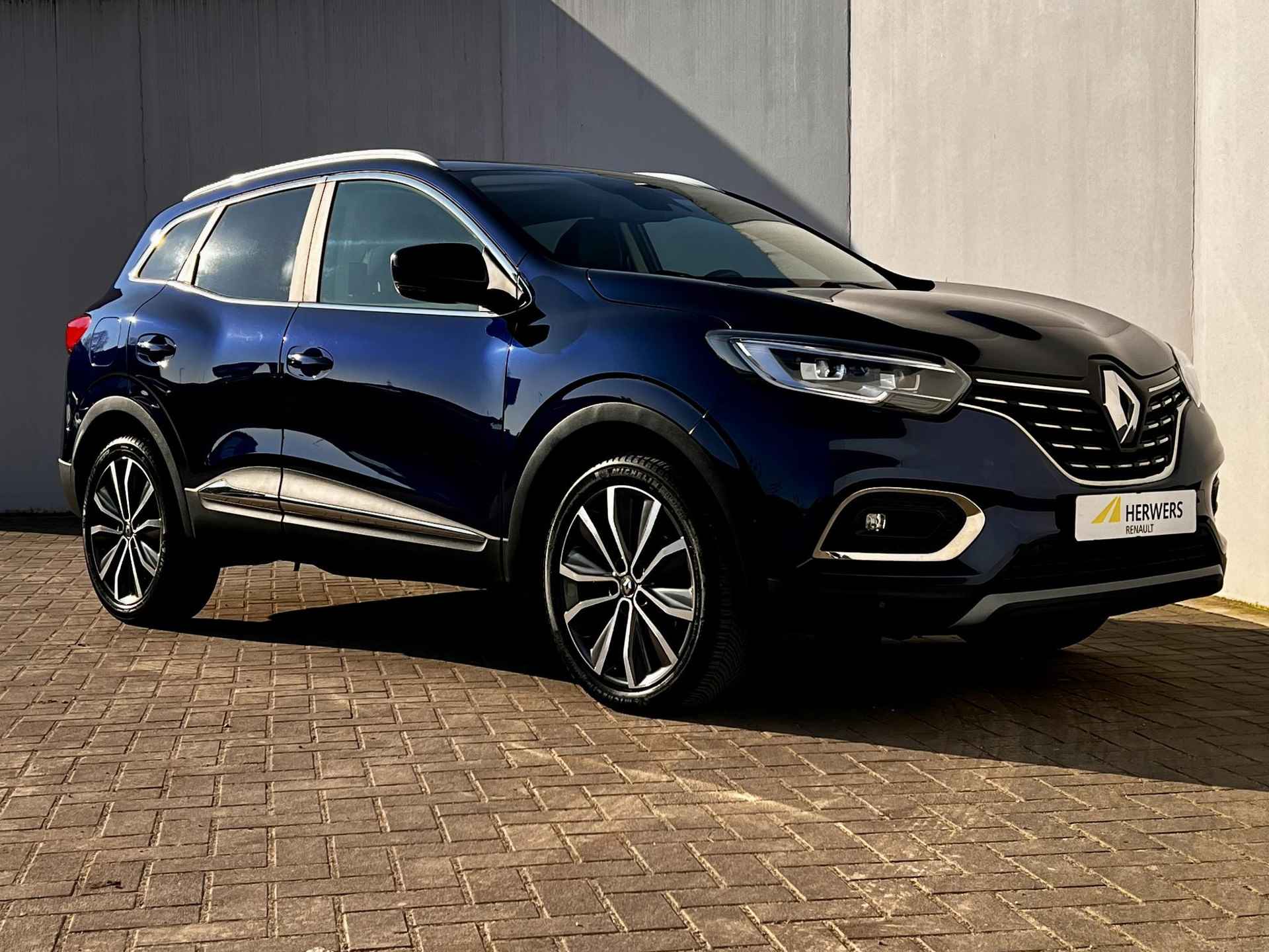 Renault Kadjar 1.3 TCe Intens / Trekgewicht 1.500 kg / Afneembare trekhaak / Panorama dak / Navi / Apple Carplay Android / 19" All Season banden / - 44/52