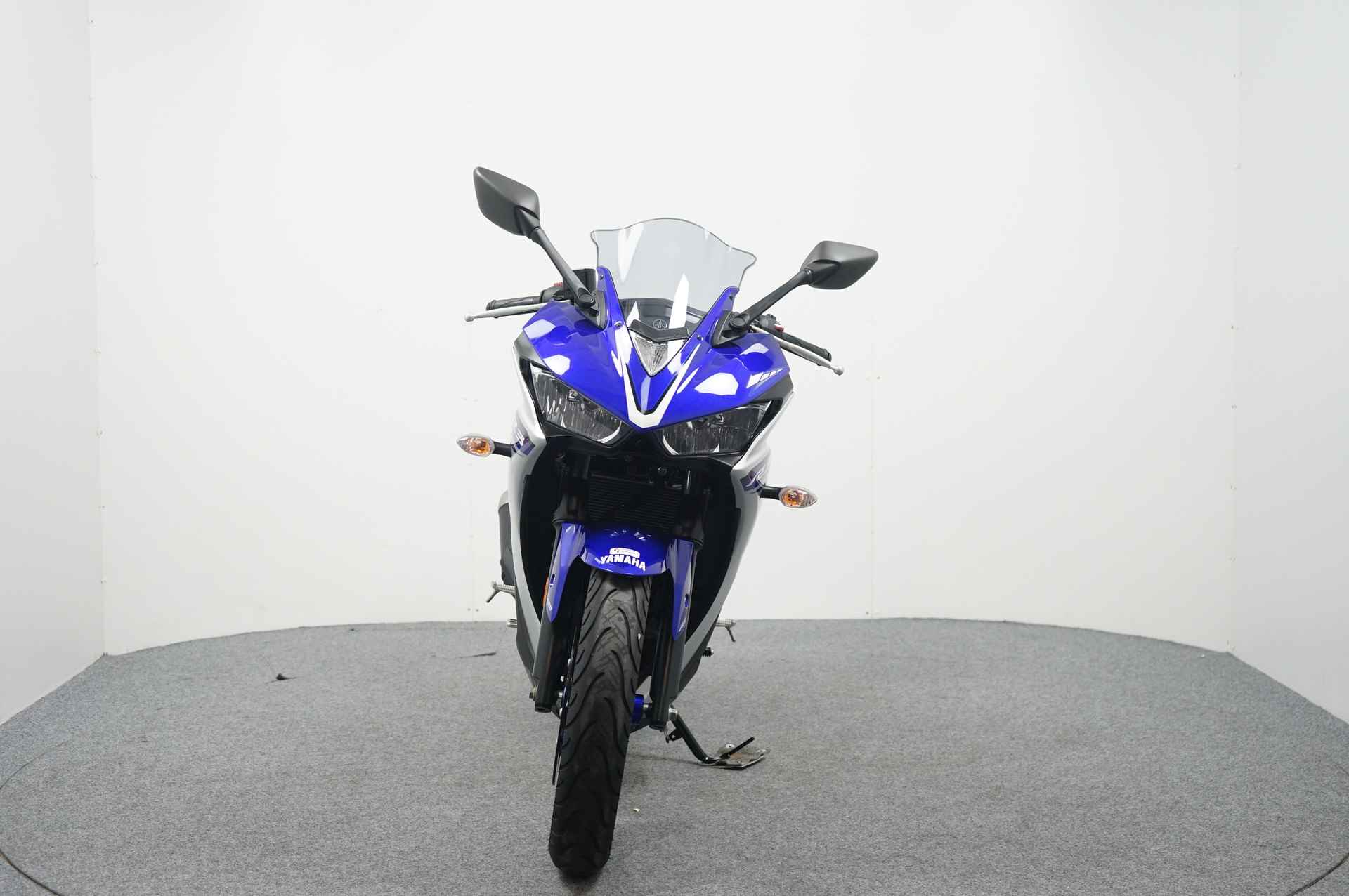 Yamaha YZF-R3 - 3/12