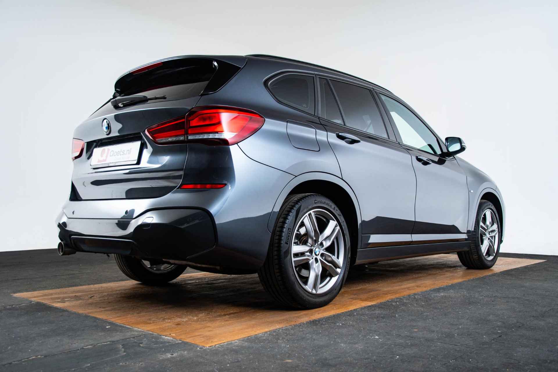 BMW X1 xDrive25e eDrive Edition M Sport - Elektrische Achterklep - Cruise control - Park Distance Control achter - Elektrisch verwarmde voorstoelen - Koplampsproeiers - Armsteun voor - Akoestische voetgangersbescherming - - 51/61