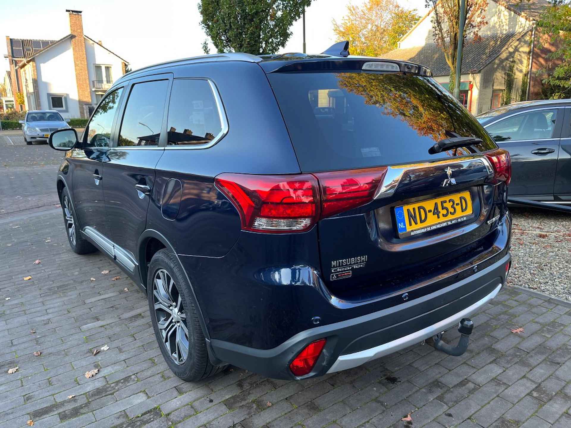 MITSUBISHI Outlander 2.0 EXECUTIVE EDITION 7-PERSOONS AUTOMAAT / AFN. TREKHAAK - 4/17