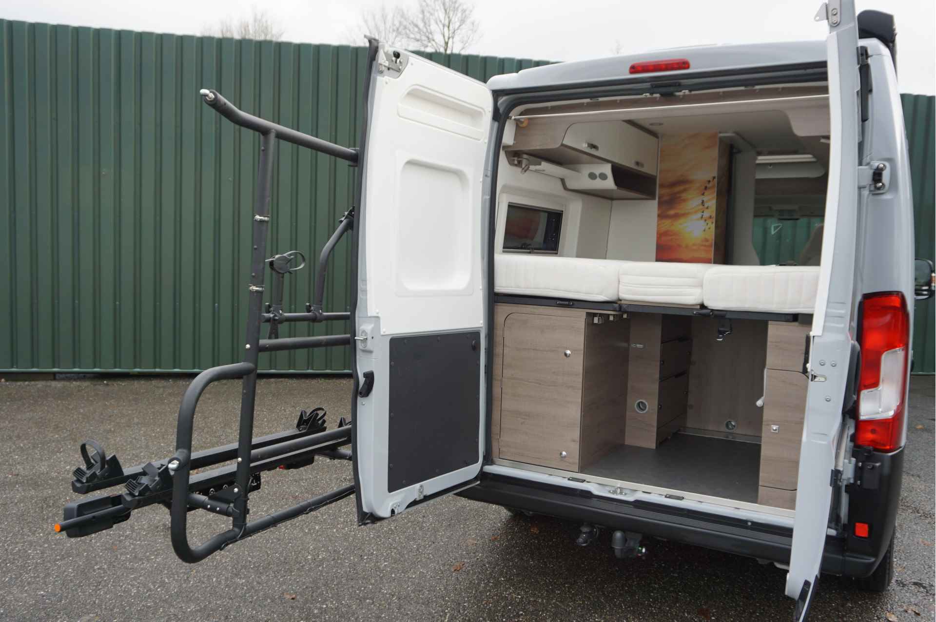 mooveo 60EB 140pk + Enkele bedden/ Fietsendrager/ Camera/ Lithium/ 6 meter/ Zonnepaneel/ Buscamper/ Garantie! - 19/58