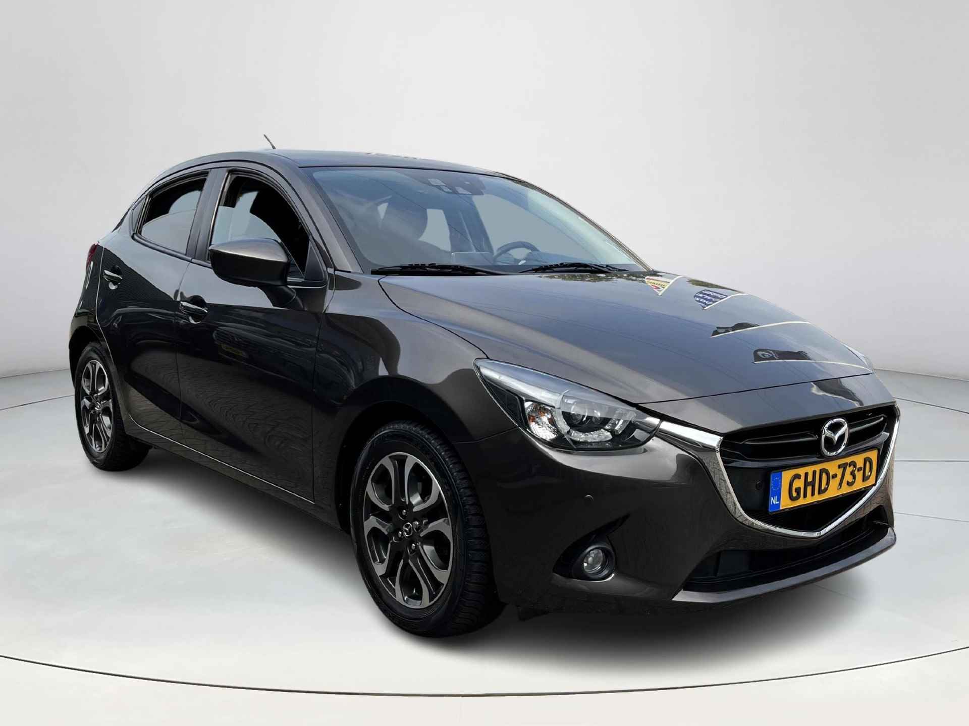 Mazda 2 1.5 Skyactiv-G GT-M Automaat | Rijklaarprijs! | Climate Control | Camera | Cruise Control | Stoelverwarming | Inclusief 12 mnd Bovag-Garantie! | - 8/24