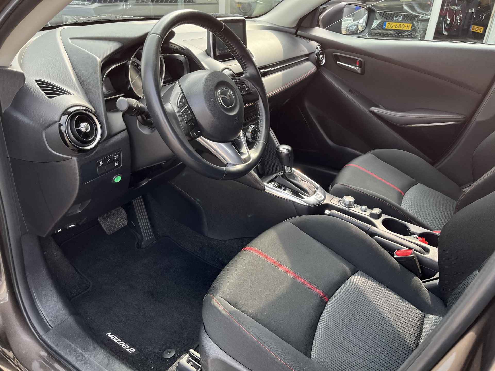 Mazda 2 1.5 Skyactiv-G GT-M Automaat | Rijklaarprijs! | Climate Control | Camera | Cruise Control | Stoelverwarming | Inclusief 12 mnd Bovag-Garantie! | - 11/24