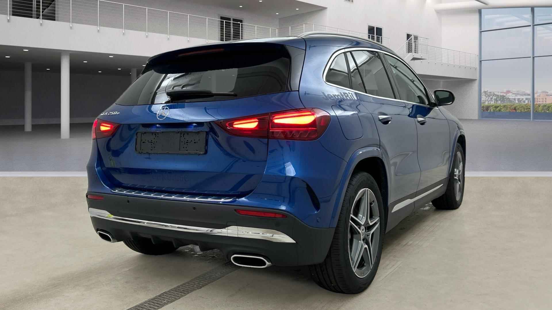 Mercedes-Benz GLA GLA 250e Automaat AMG Line | Premium Pakket | Winterpakket | Advanced Sound System | Sfeerverlichting | Keyless-Go | Stoelverwarming | Parktronic - 2/5