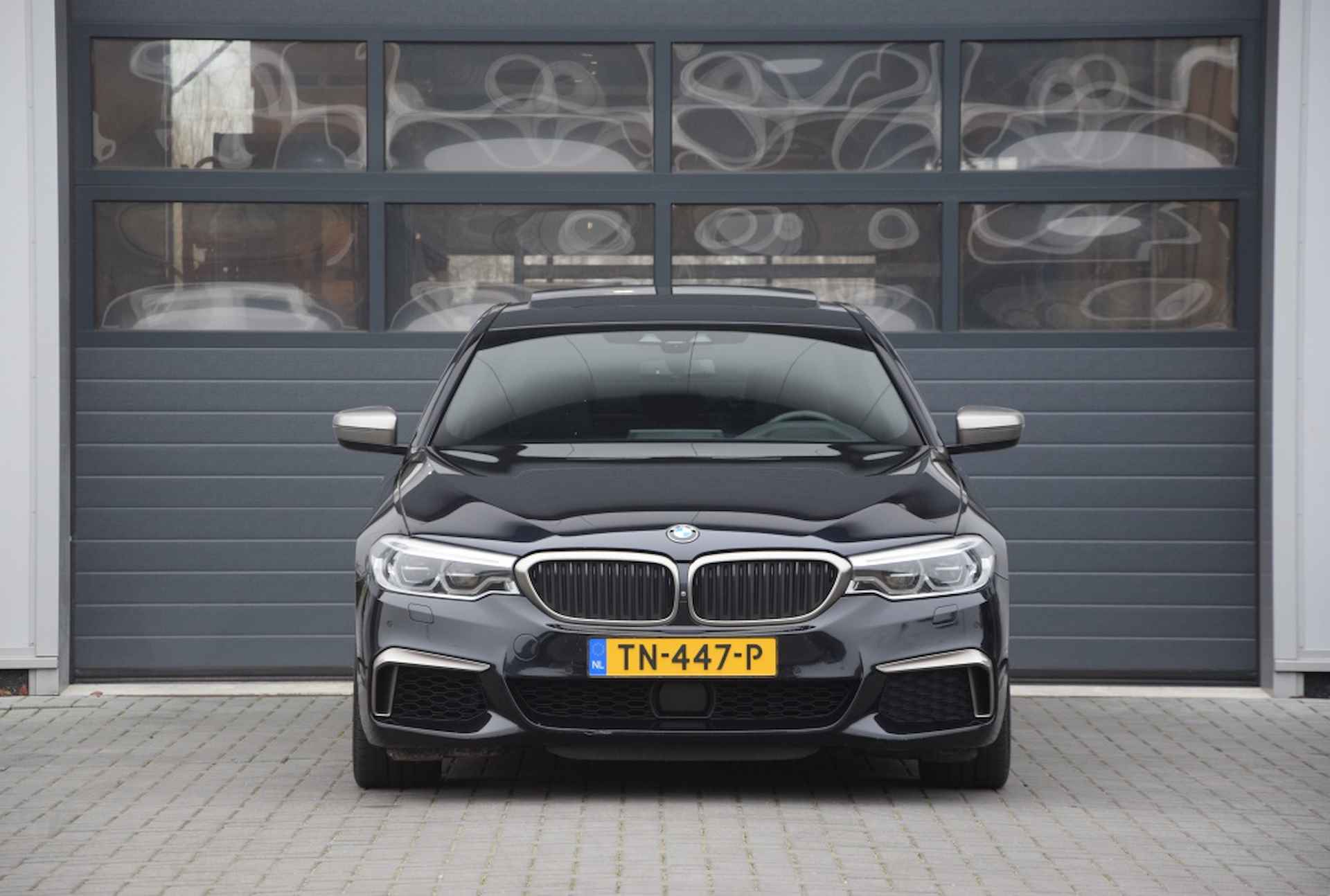 Bmw 5-serie M550i xDrive High Executive | Schuifdak | Harman Kardon | 360 Ca - 8/31