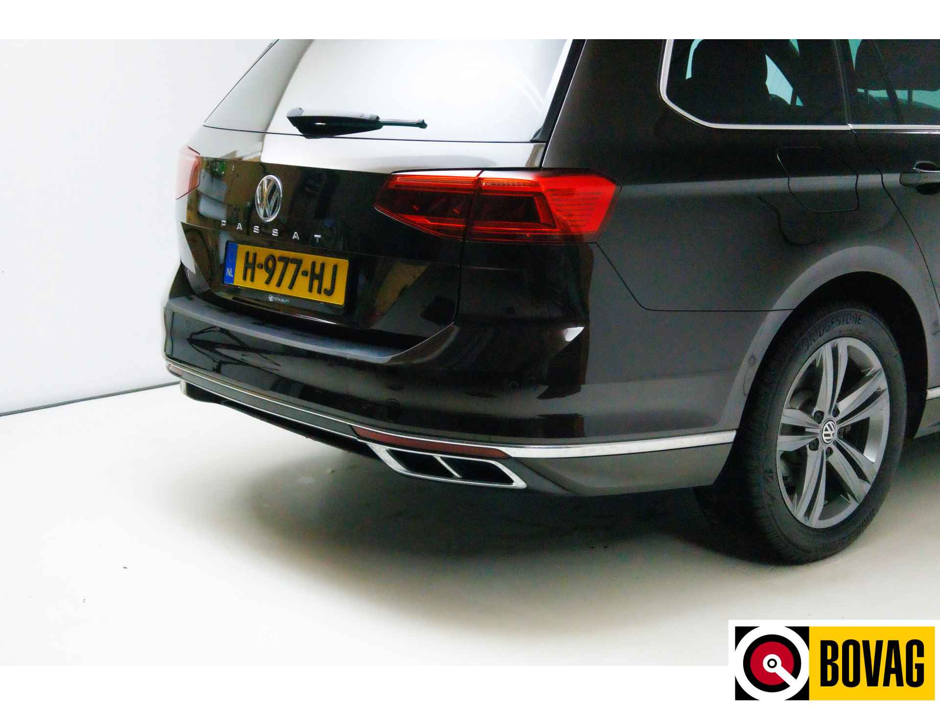 Volkswagen Passat Variant 1.5 TSI Elegance Business R 150 PK Panoramadak, Travel-assist, Stoelverw, Half leer/alcan, Camera, Navigatie, Trekhaak - 5/23