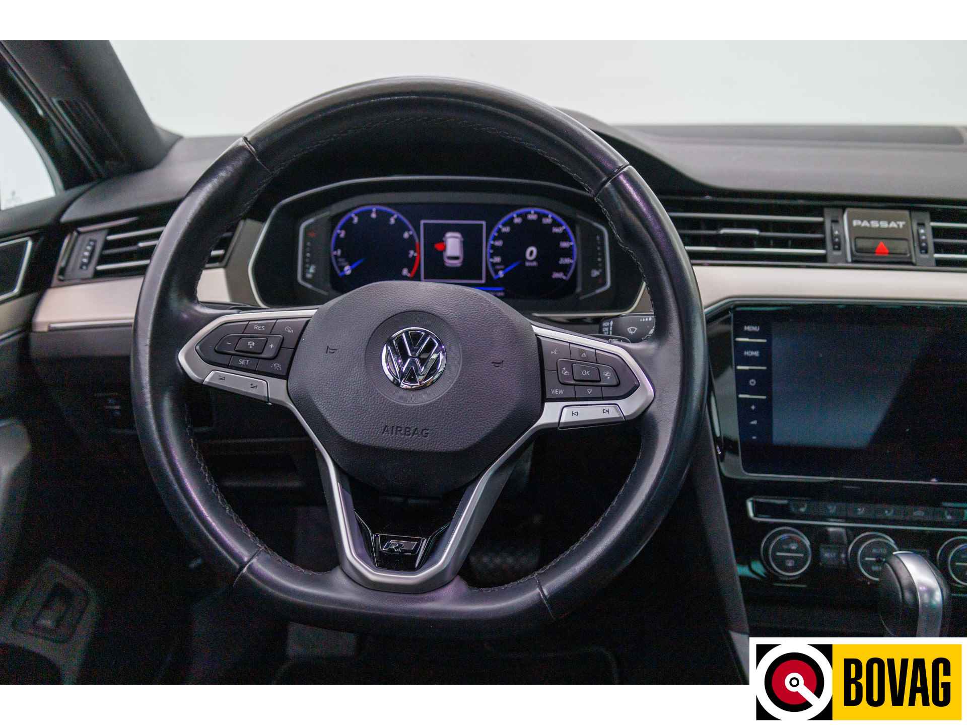 Volkswagen Passat Variant 1.5 TSI Elegance Business R 150 PK Panoramadak, Travel-assist, Stoelverw, Half leer/alcan, Camera, Navigatie, Trekhaak - 17/23