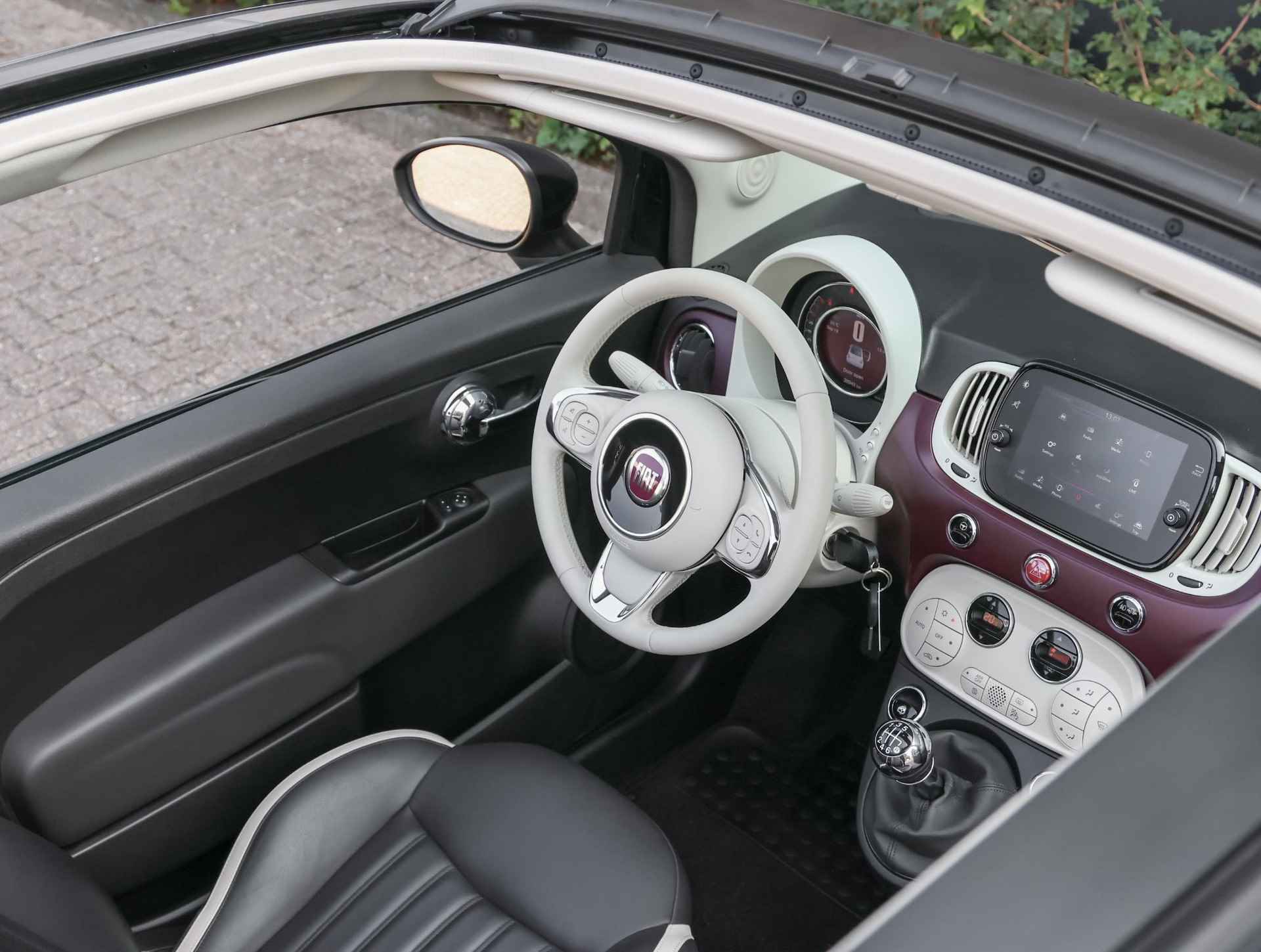 Fiat 500 C 69pk Hybrid Star Cabrio (1ste eig./LEER/Climate/Cruise/7"scherm//LMV) - 8/26