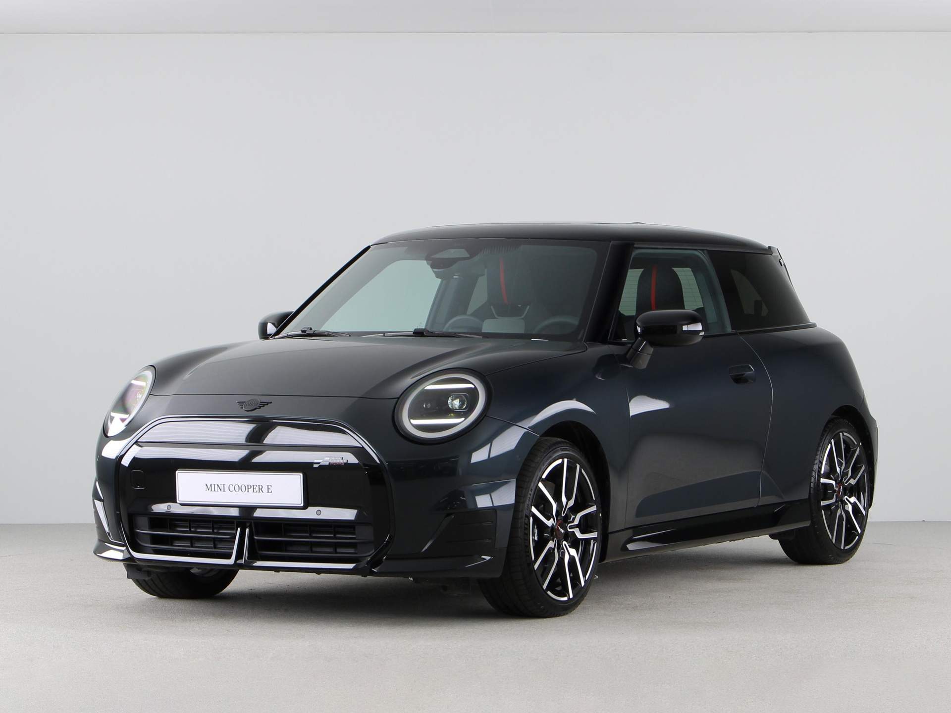 MINI Cooper E John Cooper Works Pakket M PRIVATE LEASE EUR 495,- (48 mnd/10.000 km)