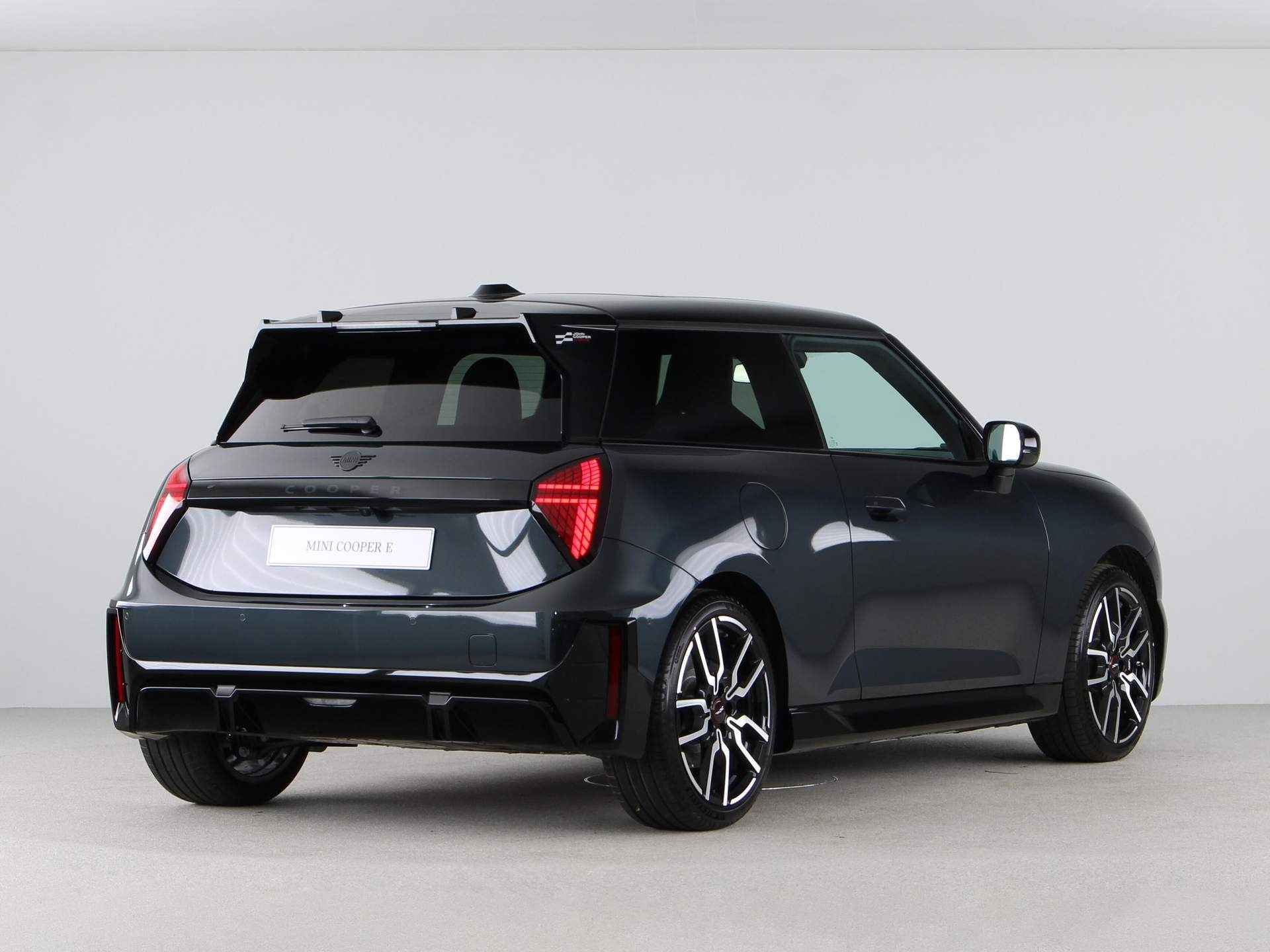 MINI Cooper E John Cooper Works Pakket M PRIVATE LEASE EUR 495,- (48 mnd/10.000 km) - 11/29