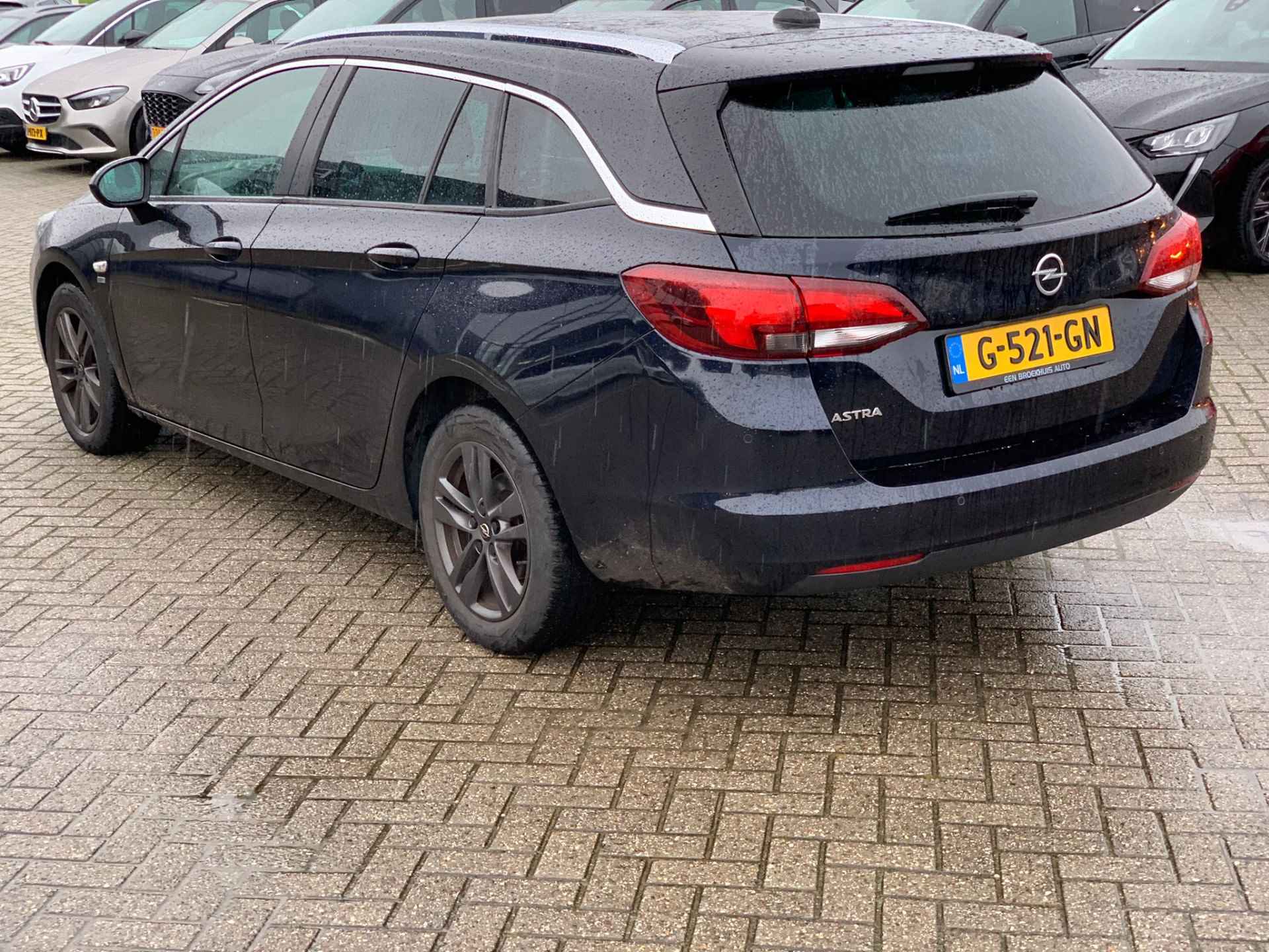 Opel Astra Sports Tourer 1.0 Turbo 120 Jaar Ed. Navi | Camera | LED | St. Verwarming | Privacy Glass | 16" LMV | Net binnen! - 2/24