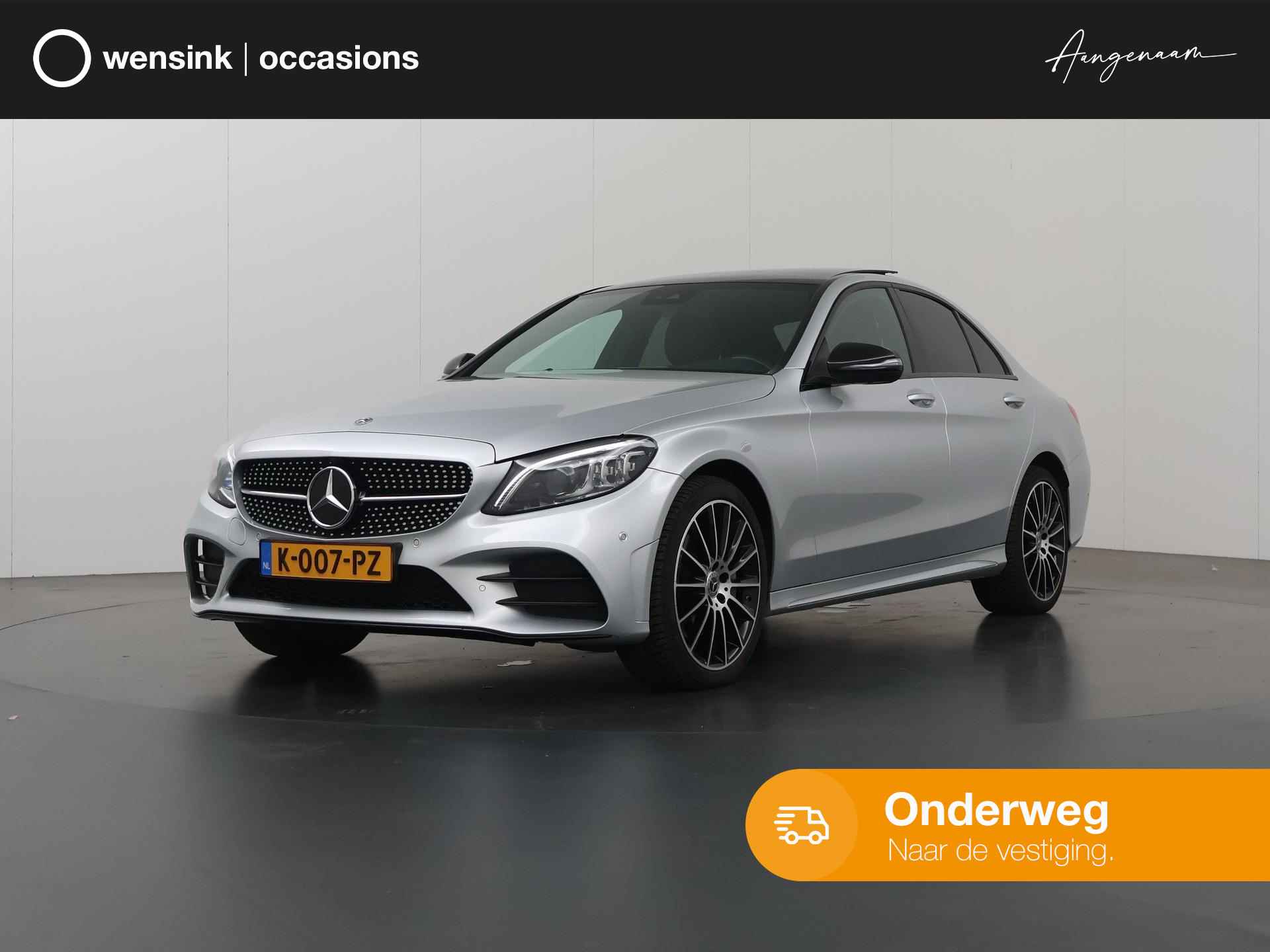 Mercedes-Benz C-klasse 300 e 4MATIC Premium Plus Pack | AMG Line | 360 Camera | Multibeam LED | Burmester Sound | Nightpakket | Sfeerverlichting | Apple CarPlay | Groot Navigatie | Panoramadak | Trekhaak | Ele. stoelen + geheugen | - 1/50