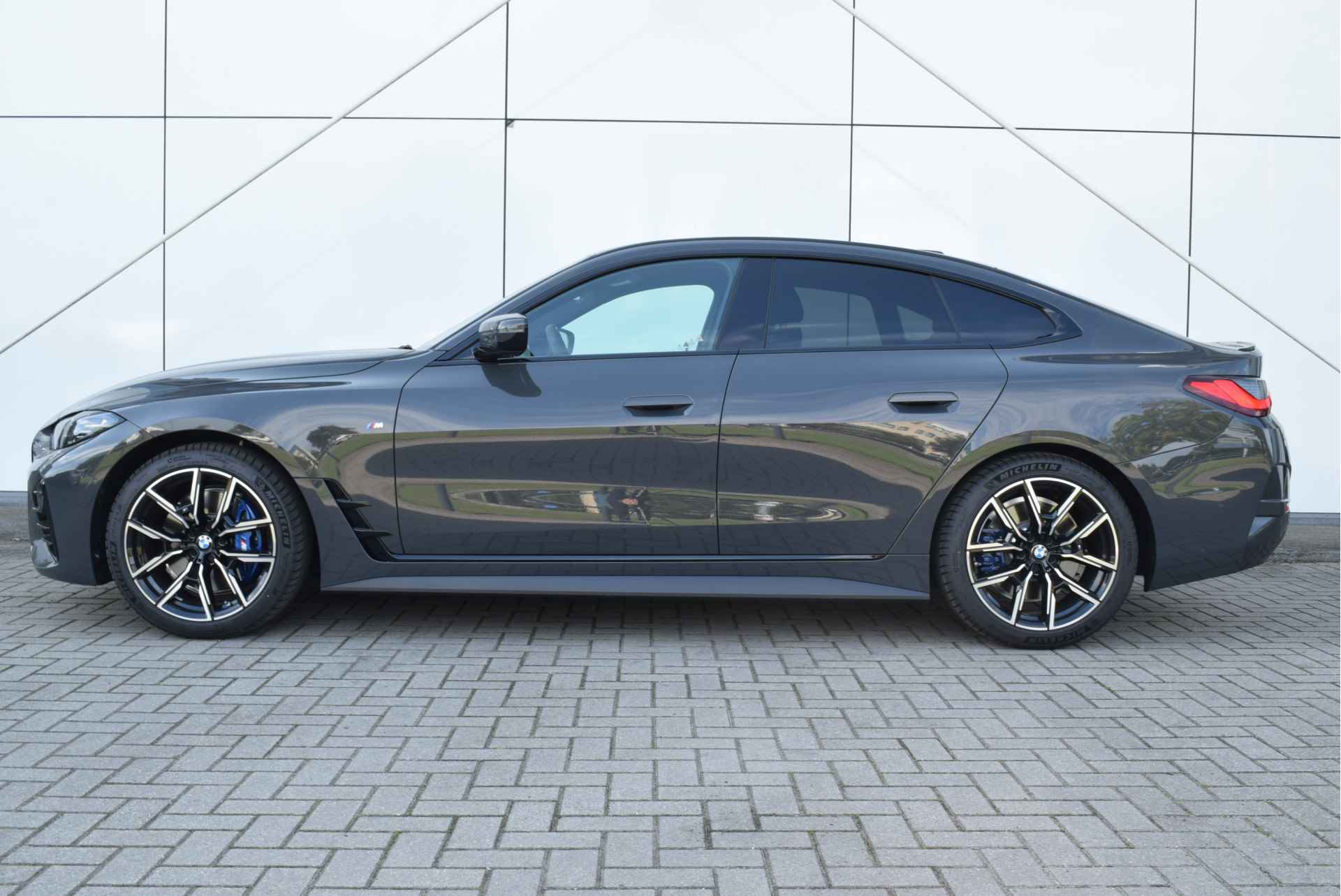 BMW 4 Serie Gran Coupé 430i High Executive M Sport Automaat / Stoelverwarming / Parking Assistant / Live Cockpit Professional / Cruise Control / Driving Assistant / M Sportonderstel - 3/31