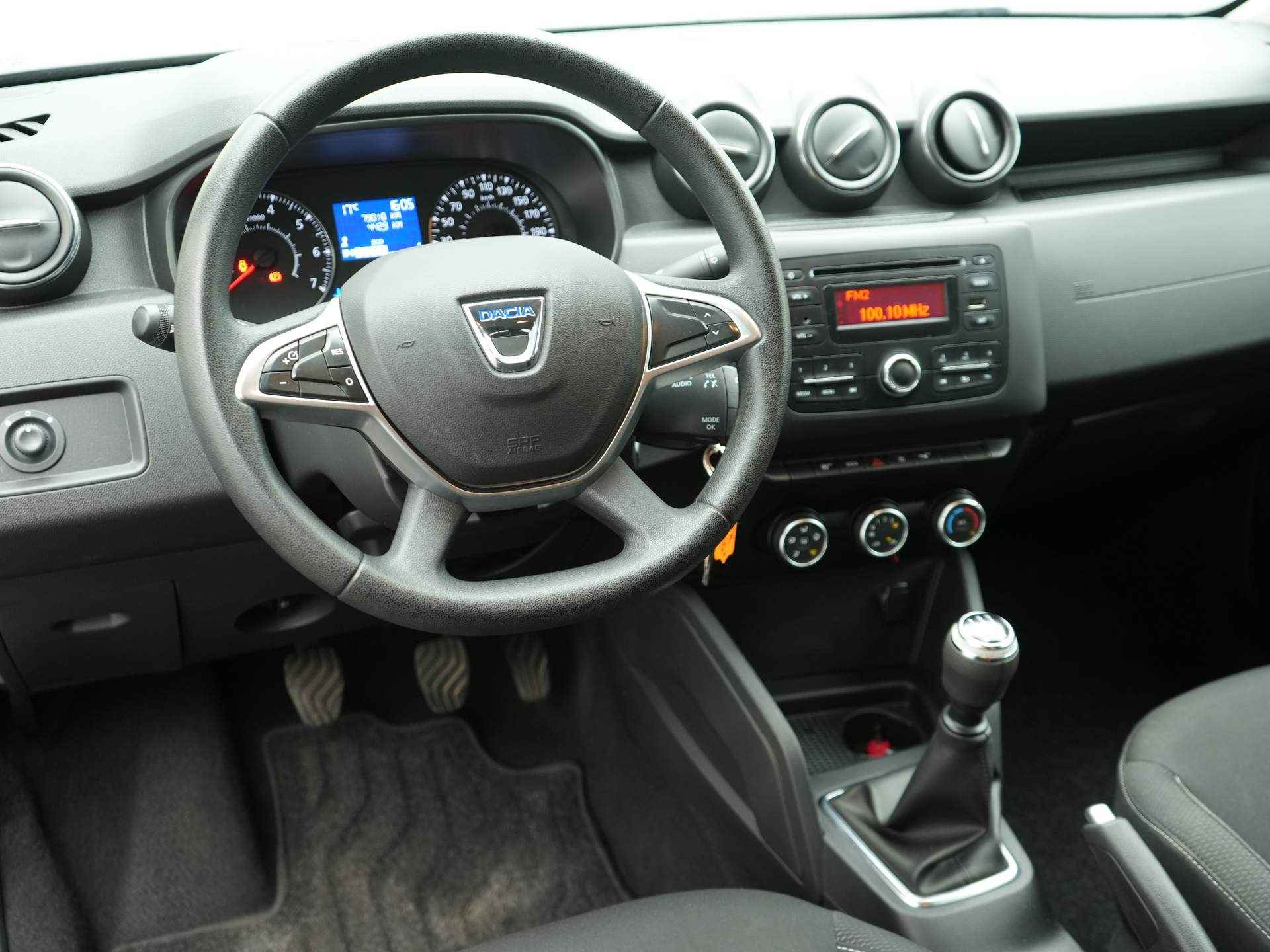 Dacia Duster SCe 115 Comfort - All seasonbanden - Trekhaak - 9/23