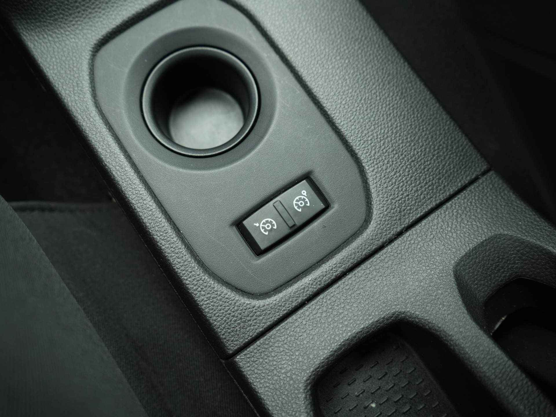 Dacia Duster SCe 115 Comfort - All seasonbanden - Trekhaak - 16/23