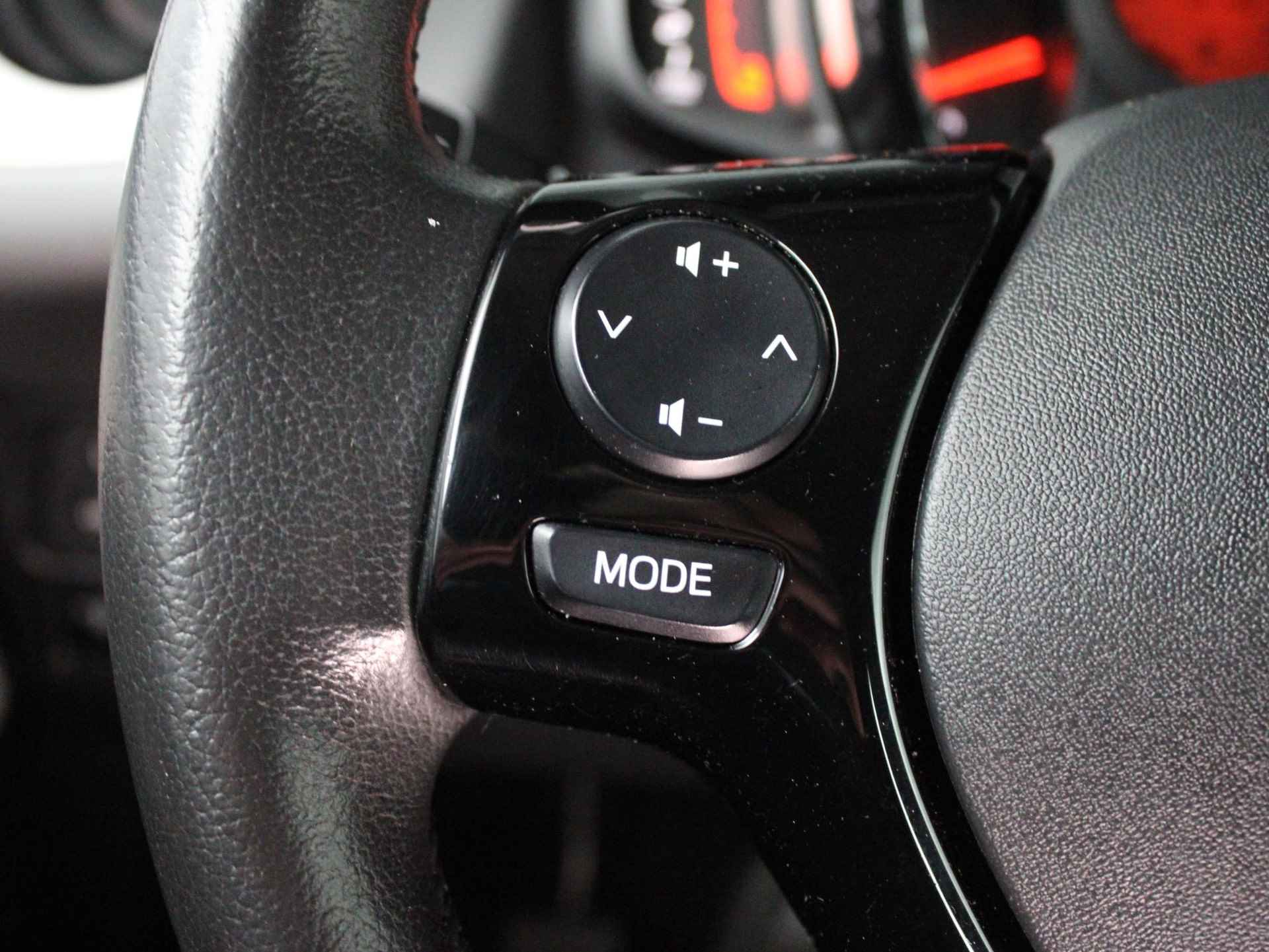 Toyota Aygo 1.0 VVT-i x-play | LED | Airco | Bluetooth | Radio-USB | Apple Carplay/Android Auto | 1e eigenaar! - 29/43