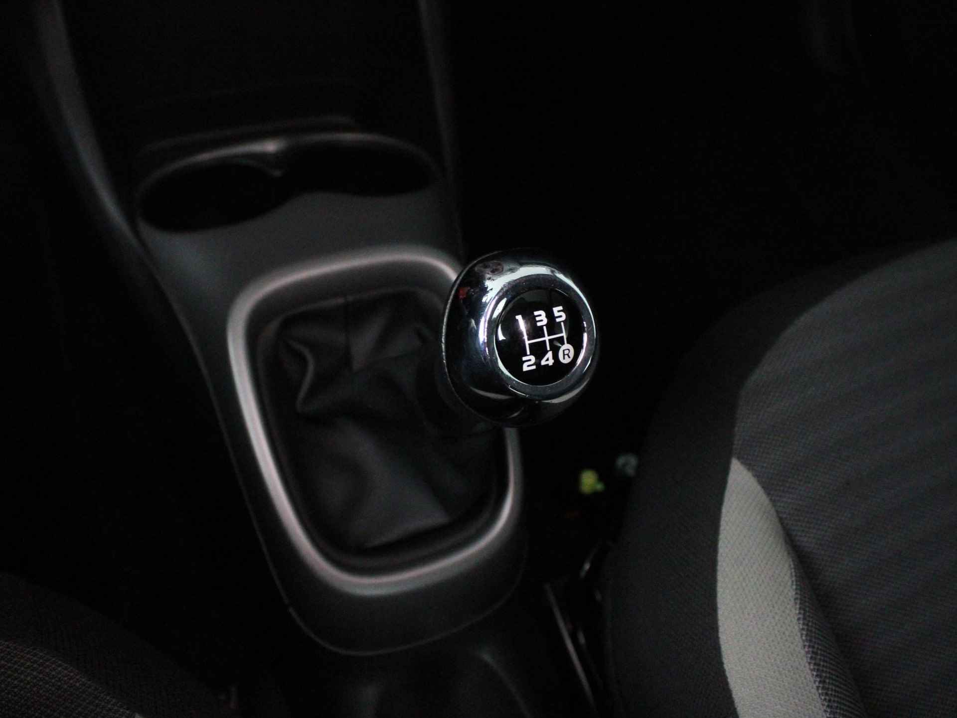 Toyota Aygo 1.0 VVT-i x-play | LED | Airco | Bluetooth | Radio-USB | Apple Carplay/Android Auto | 1e eigenaar! - 42/43