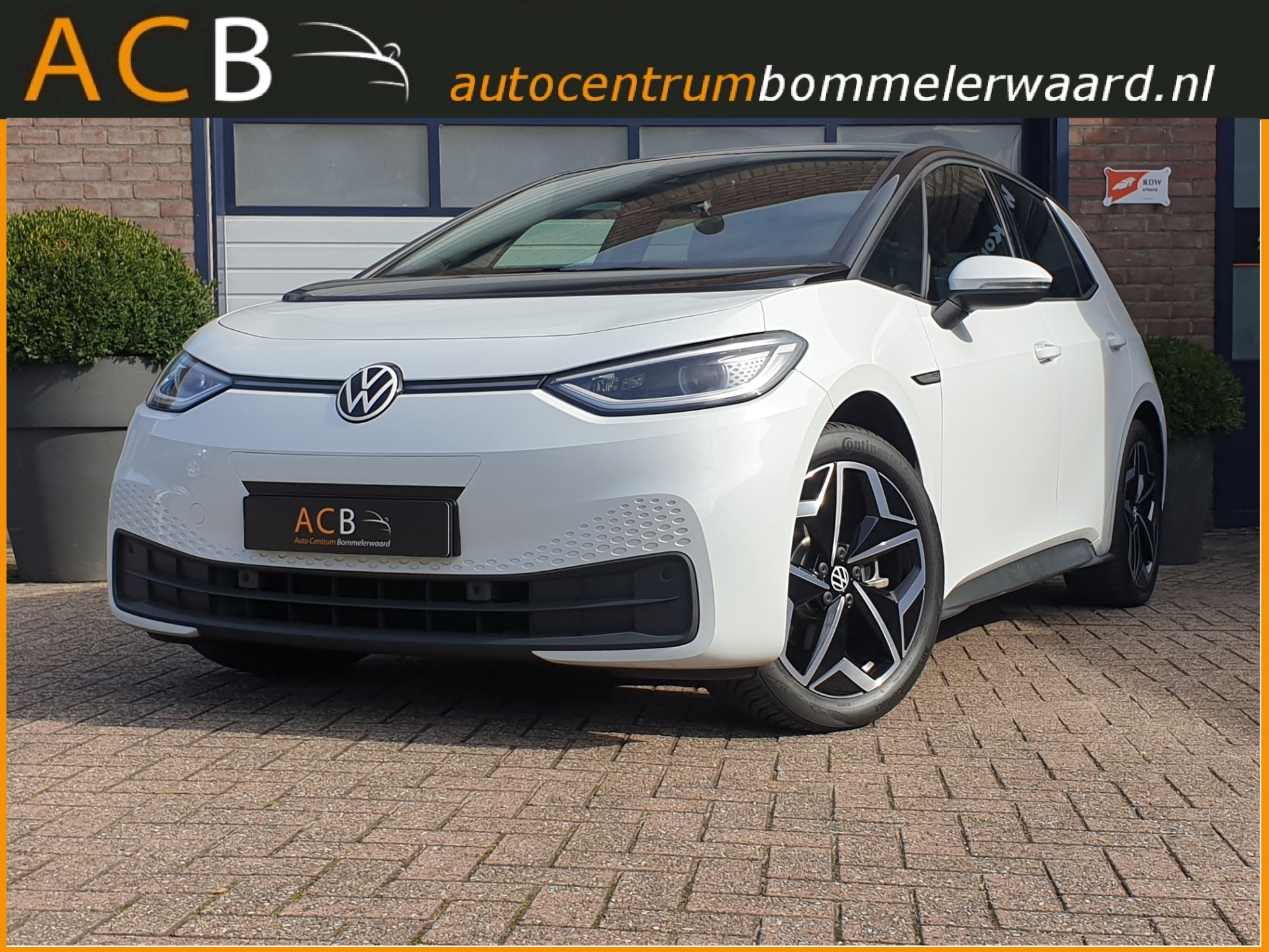 Volkswagen ID.3, 12 maanden Garantie/Navi/ Trekhaak 107 kW / 145 PK. Volle uitvoering. 12% bijtelling! bij viaBOVAG.nl