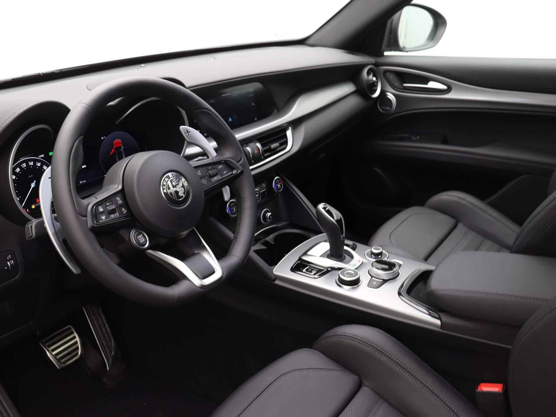 Alfa Romeo Stelvio 2.0 T GME AWD Veloce | Elektrisch Inklapbare Trekhaak | Panorama Dak | 21 Inch Velgen | Harman Kardon Soundsystem | - 21/26