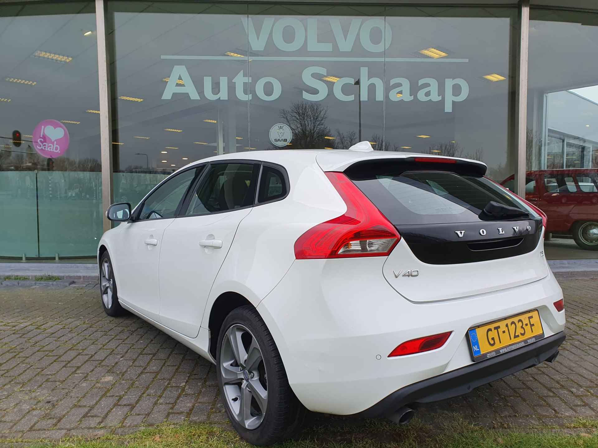 Volvo V40 1.6 T2 Business | Rijklaar incl garantie | Meesturende xenon Verwarmbaar voorruit Navigatie - 3/12