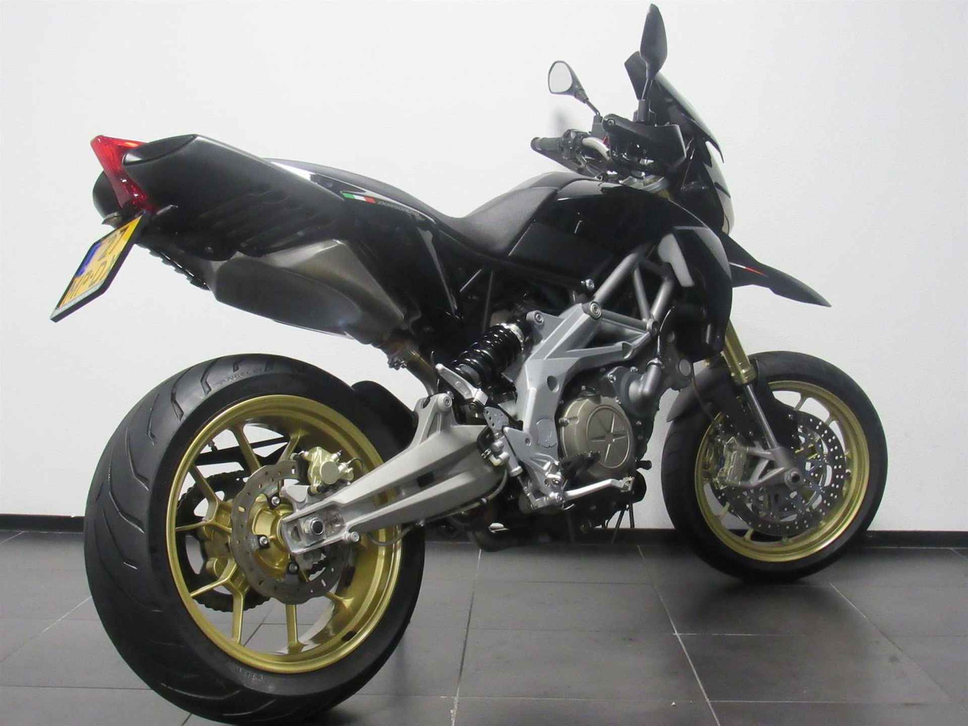 Aprilia DORSODURO SMV 750 - 2008 - 10/26