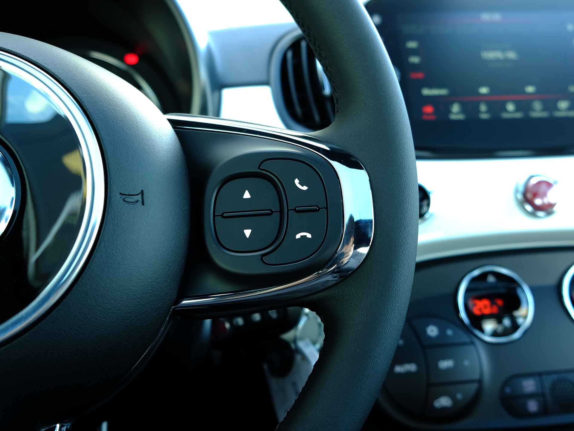 Fiat 500 1.0 Hybrid 70pk Dolcevita | Cruise control | CarPlay & Android Auto | Parkeersensoren achter - 13/19